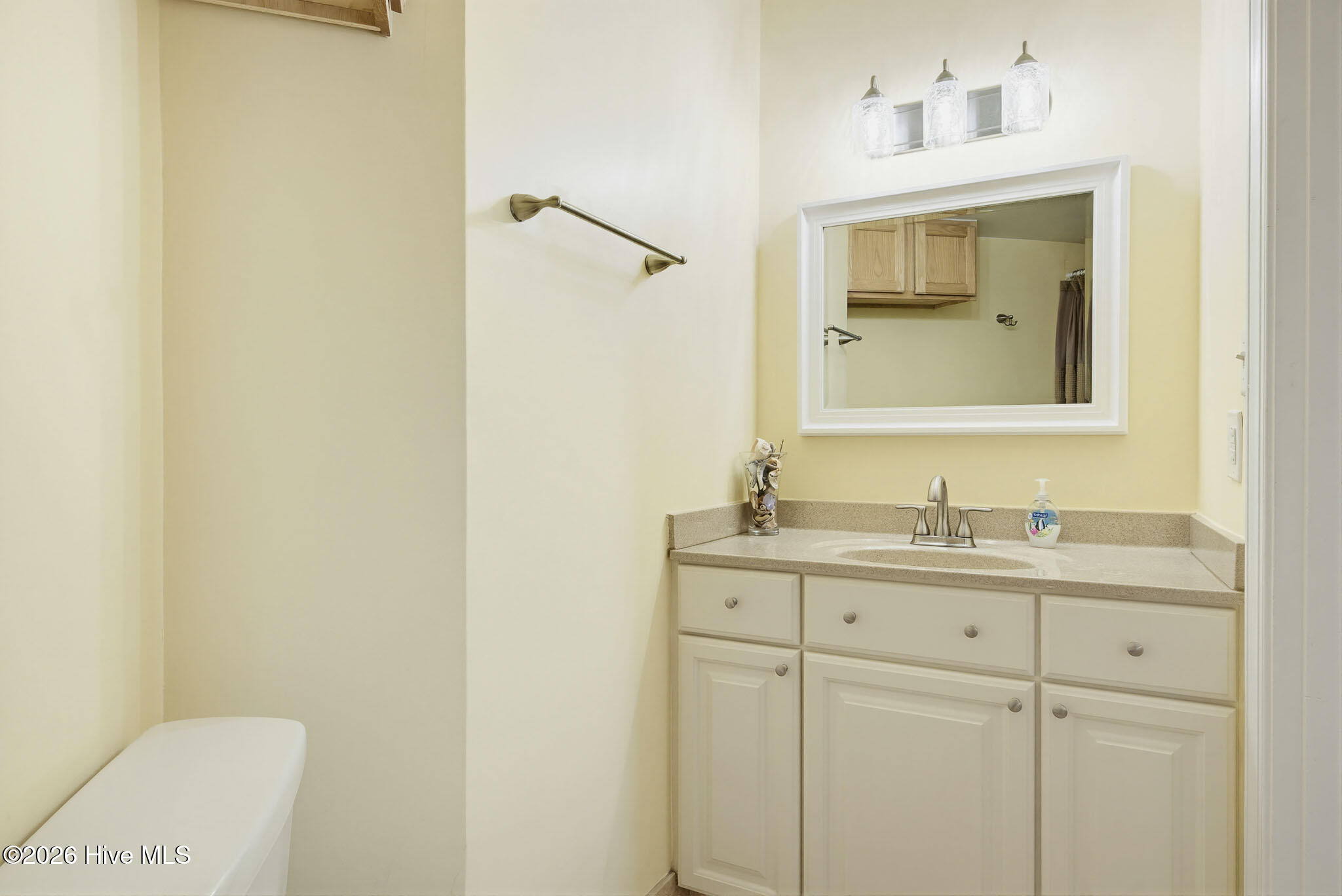 100569800 | Photo 21