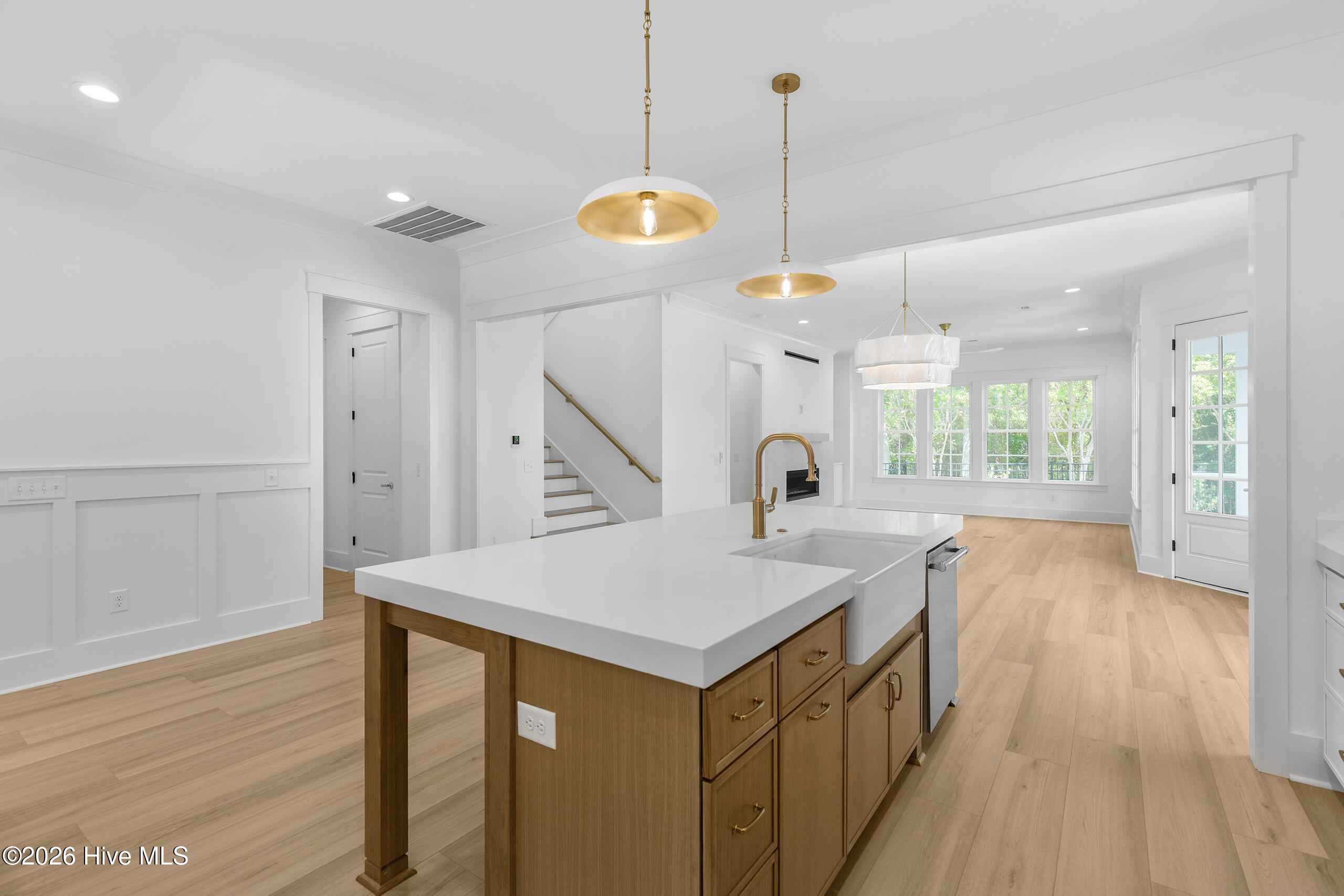 100519914 | Photo 30