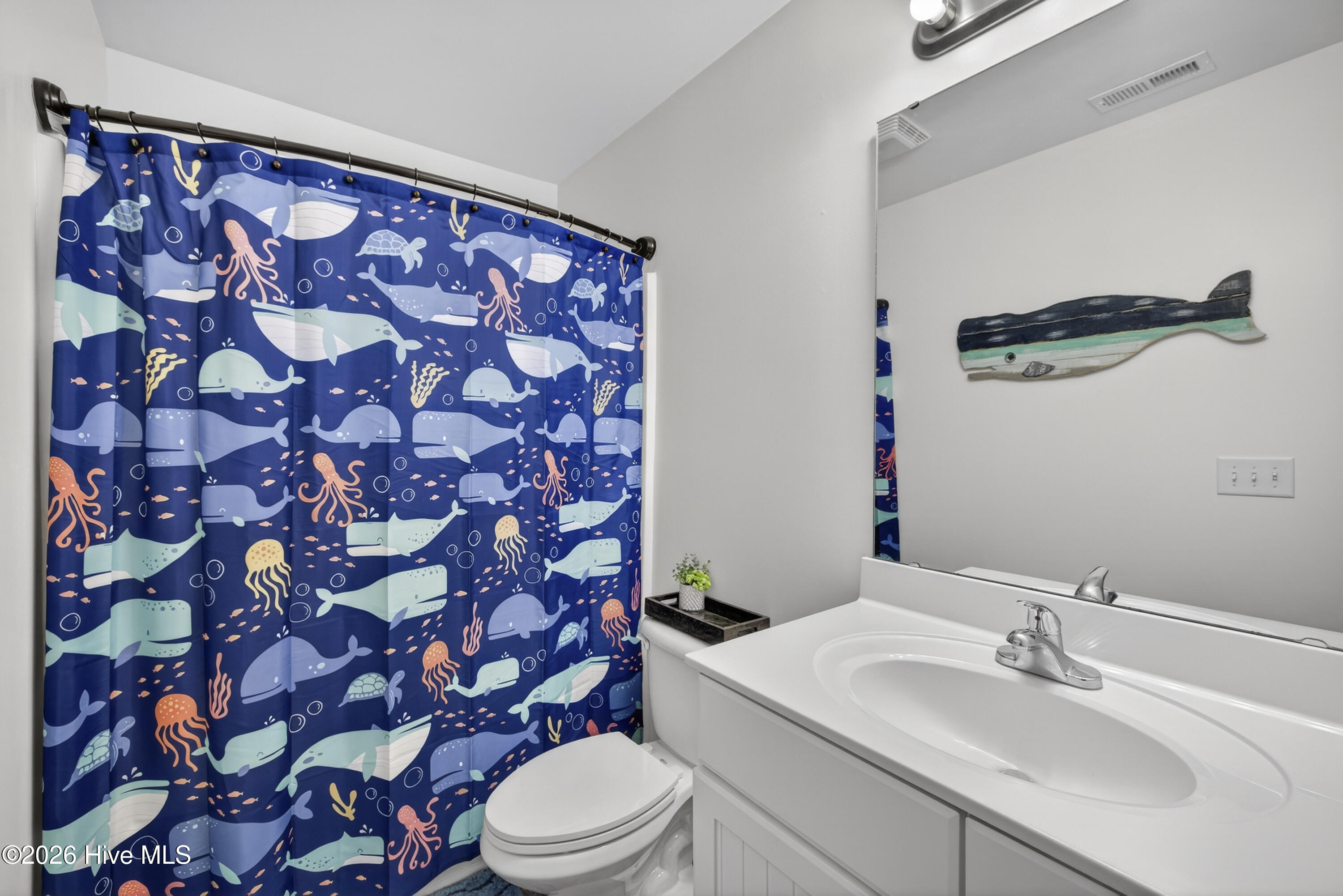 100549081 | Photo 23