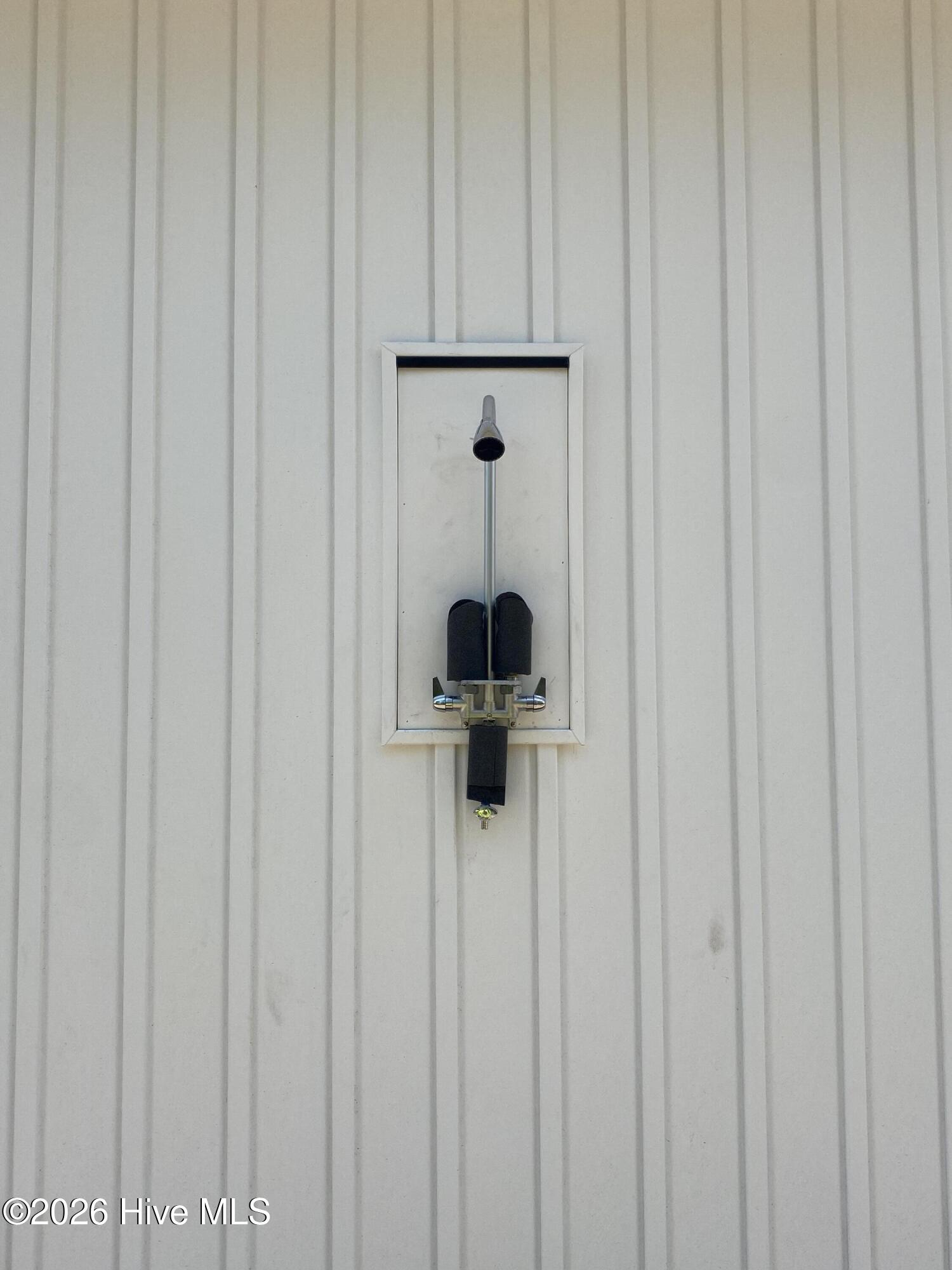100585046 | Photo 13