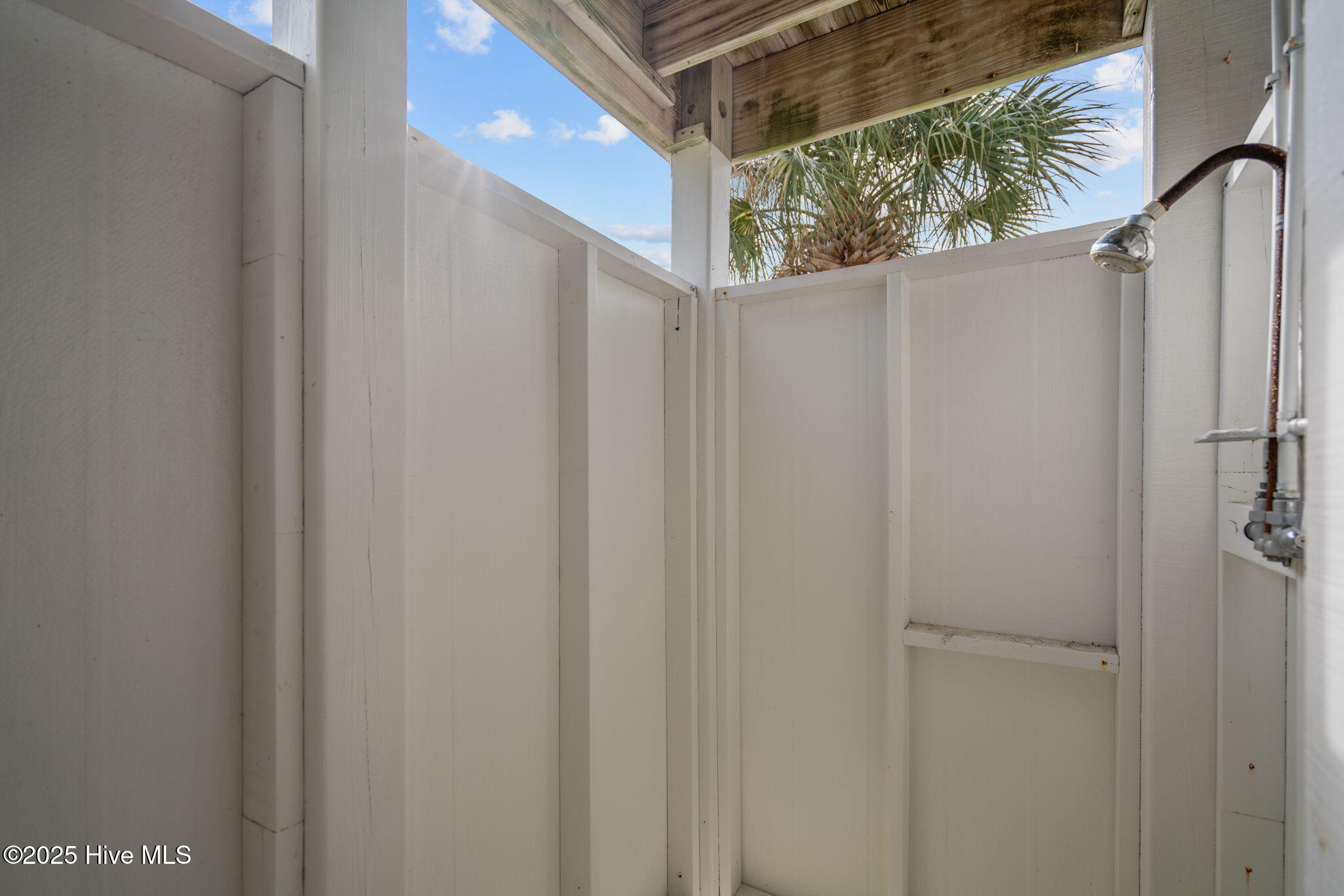 100528762 | Photo 70