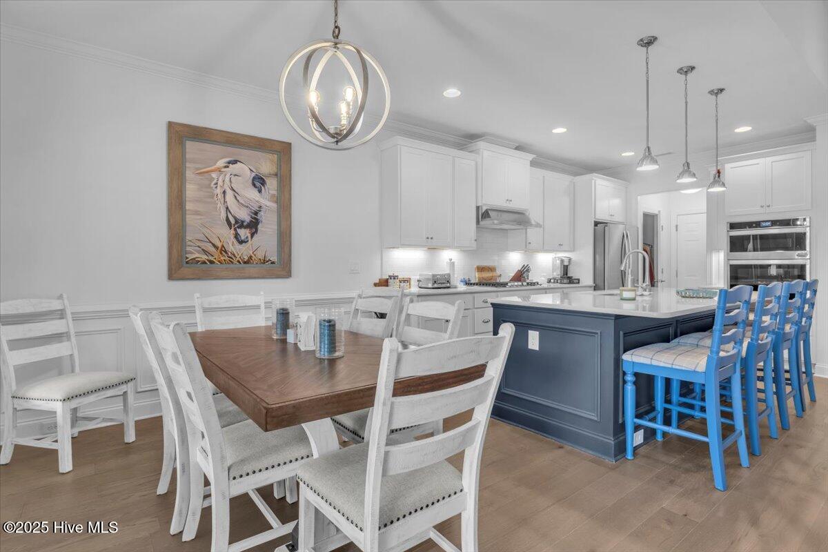 100530087 | Photo 11