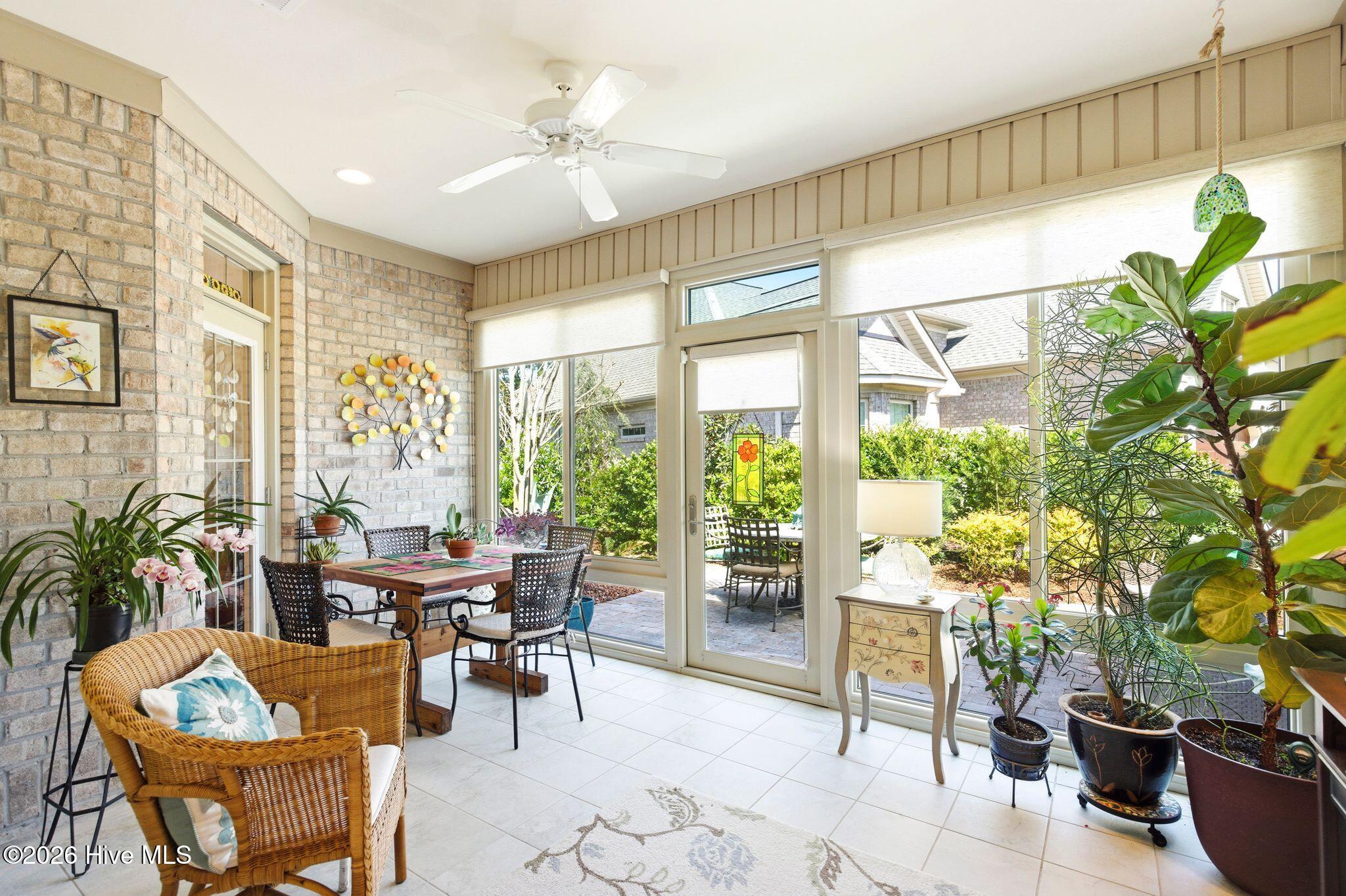 100564564 | Photo 38