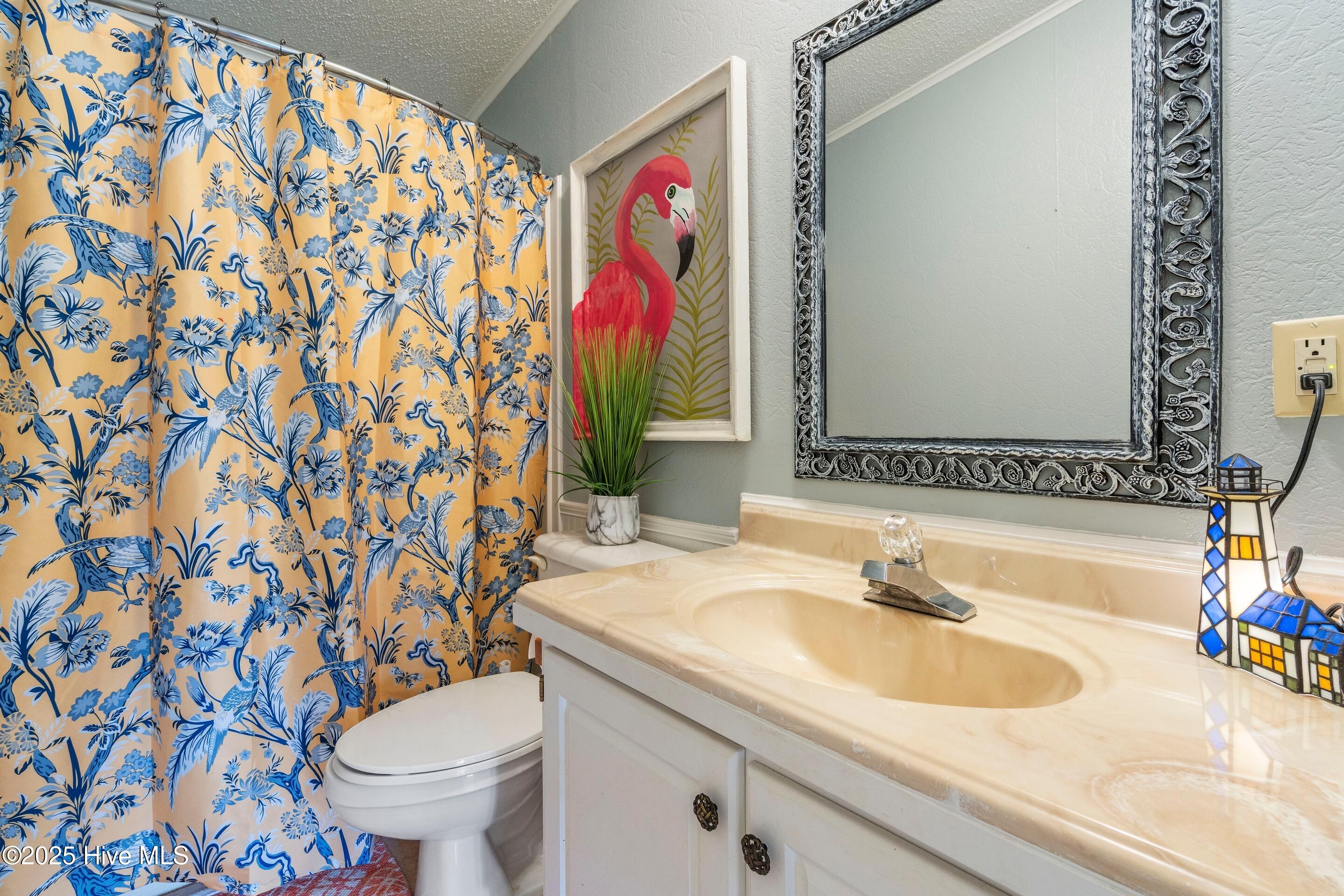 100535667 | Photo 34