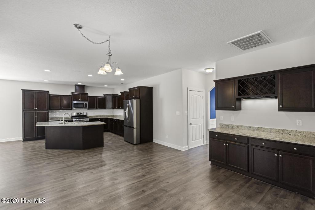 100552521 | Photo 10