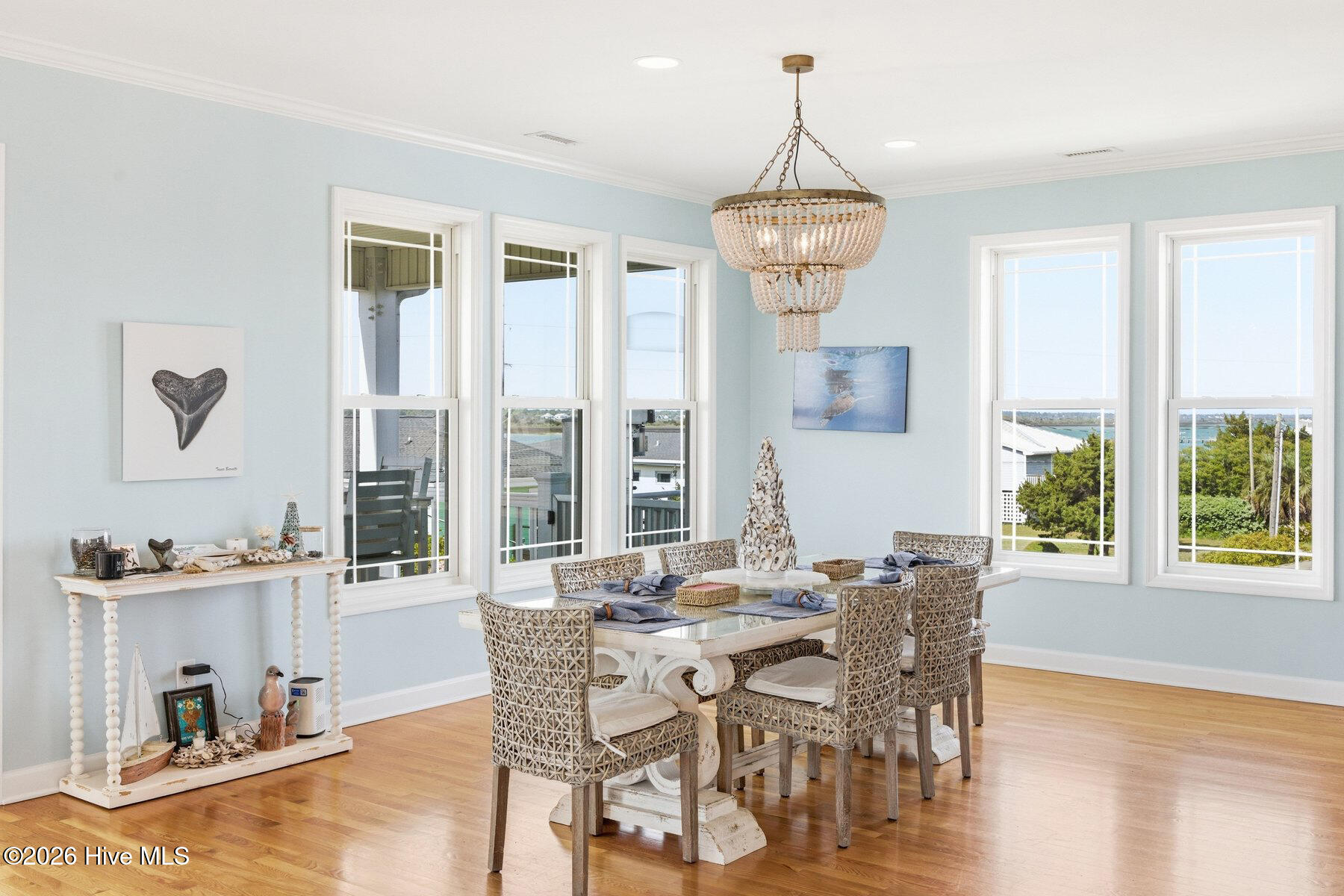 100566384 | Photo 12