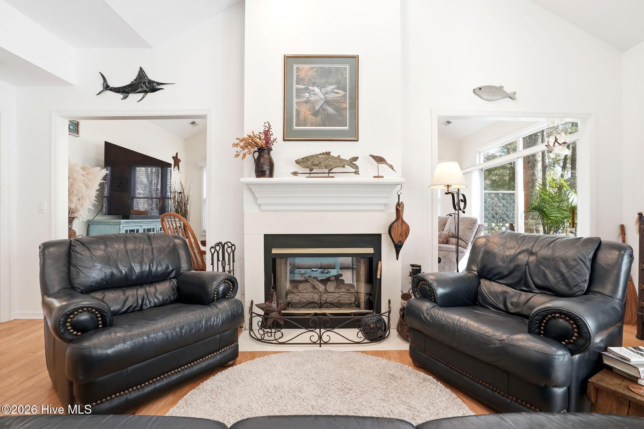 100562412 | Photo 29