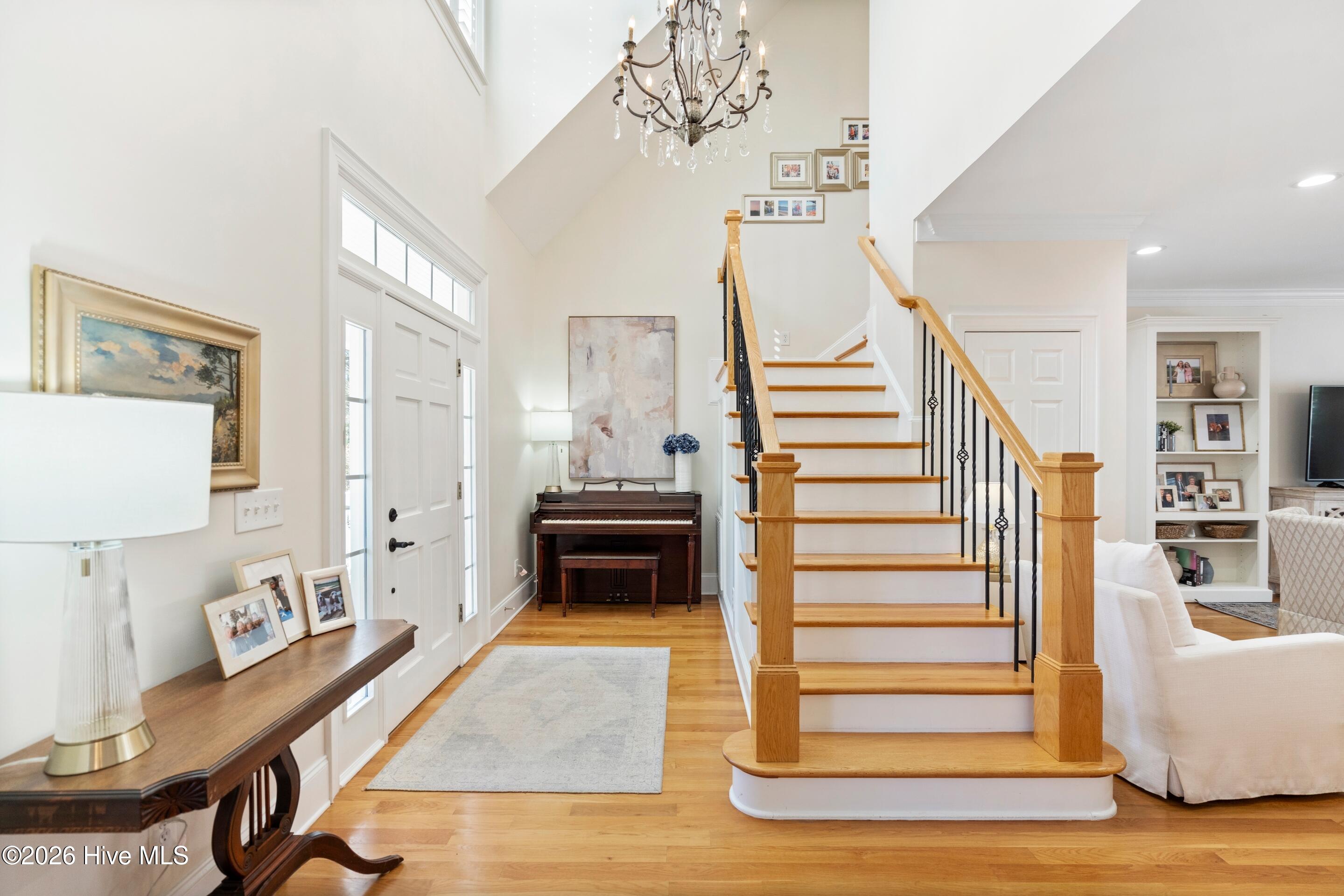 100549669 | Photo 11