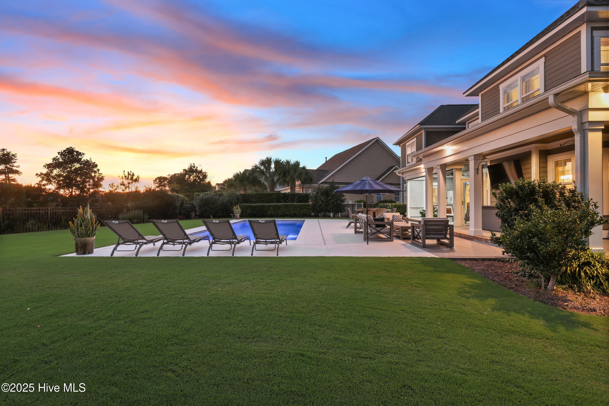 100536655 | Photo 69