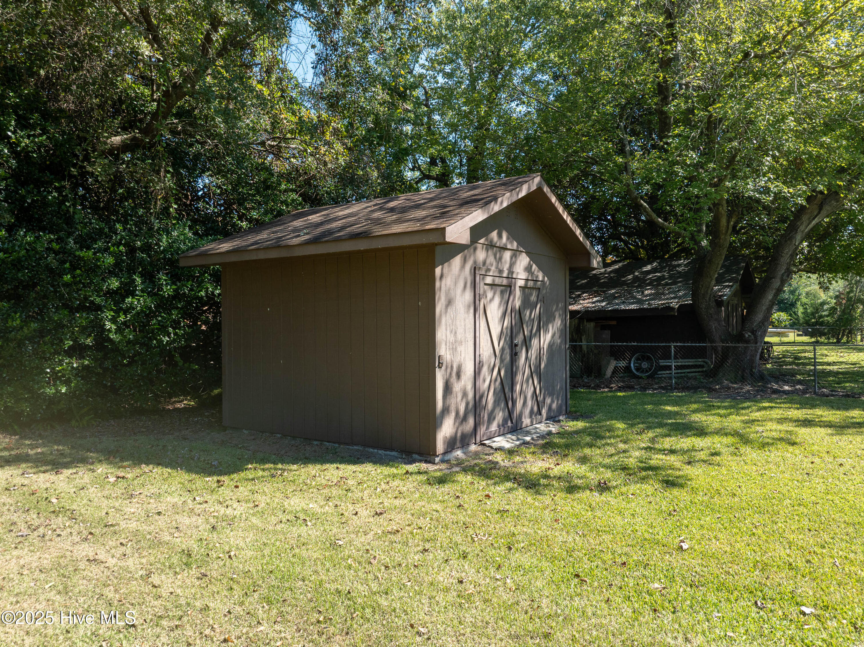 100536869 | Photo 40