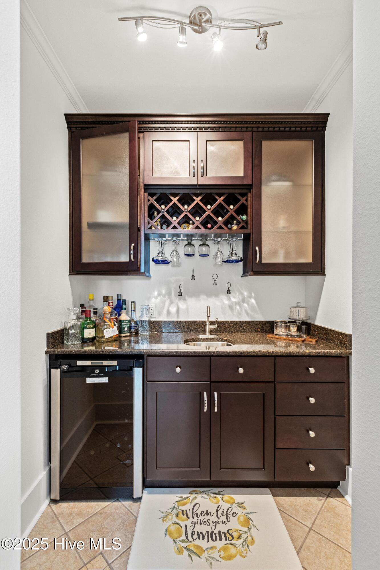 100532894 | Photo 19