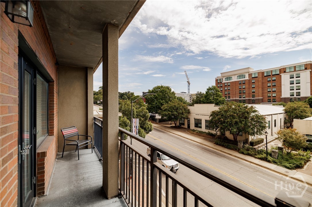 250 W Broad Street 304