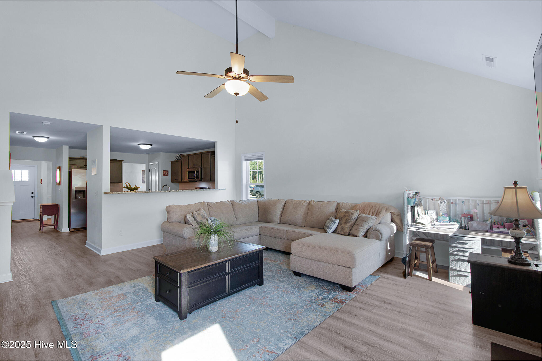 100532125 | Photo 13