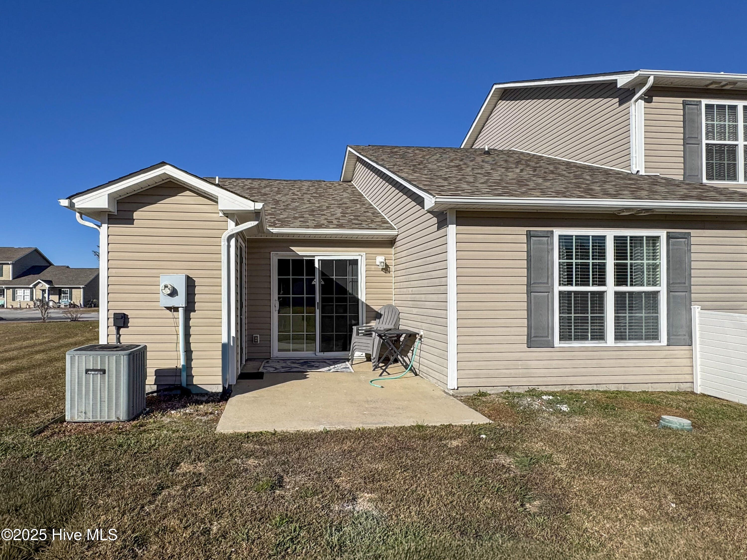 100541804 | Photo 33