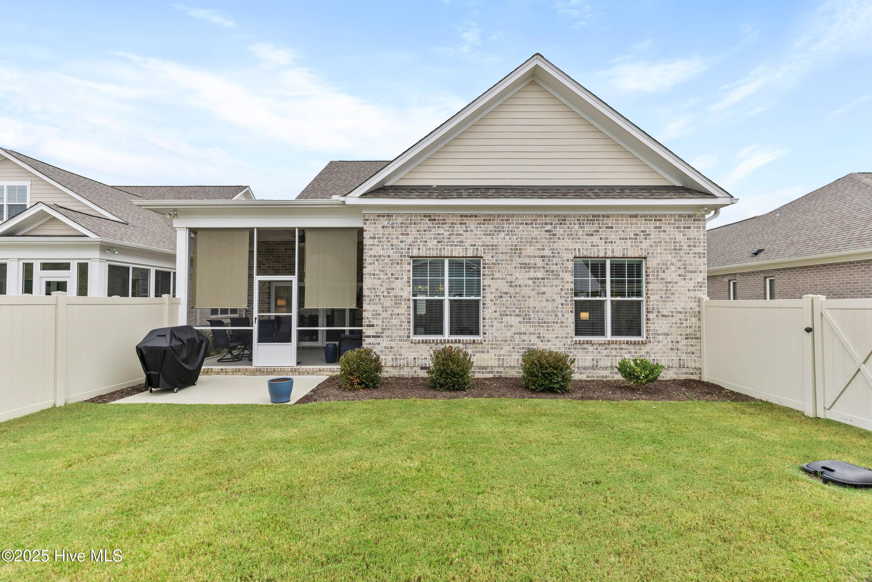 100554494 | Photo 41