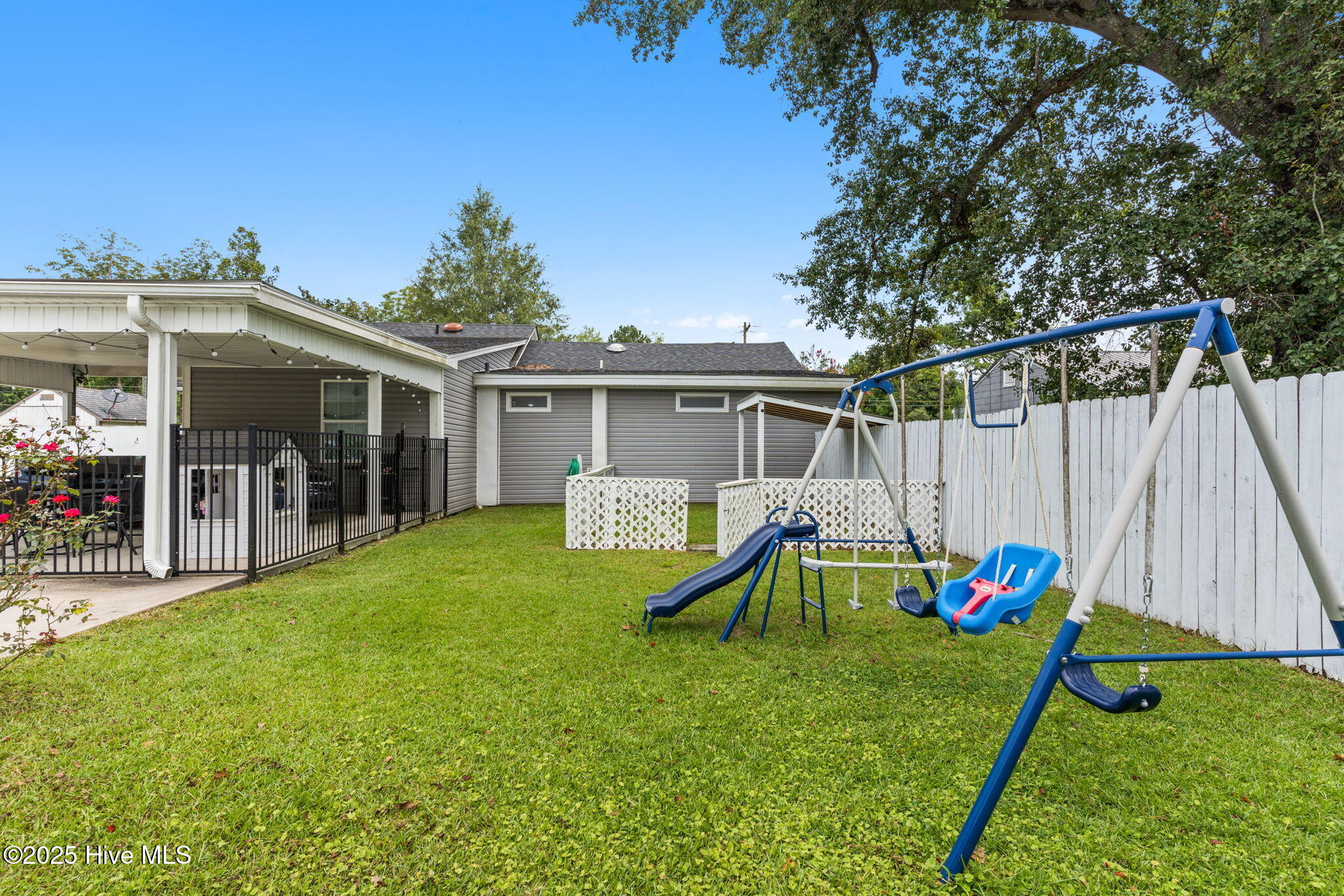 100527355 | Photo 42