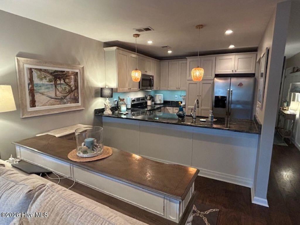 100549023 | Photo 10