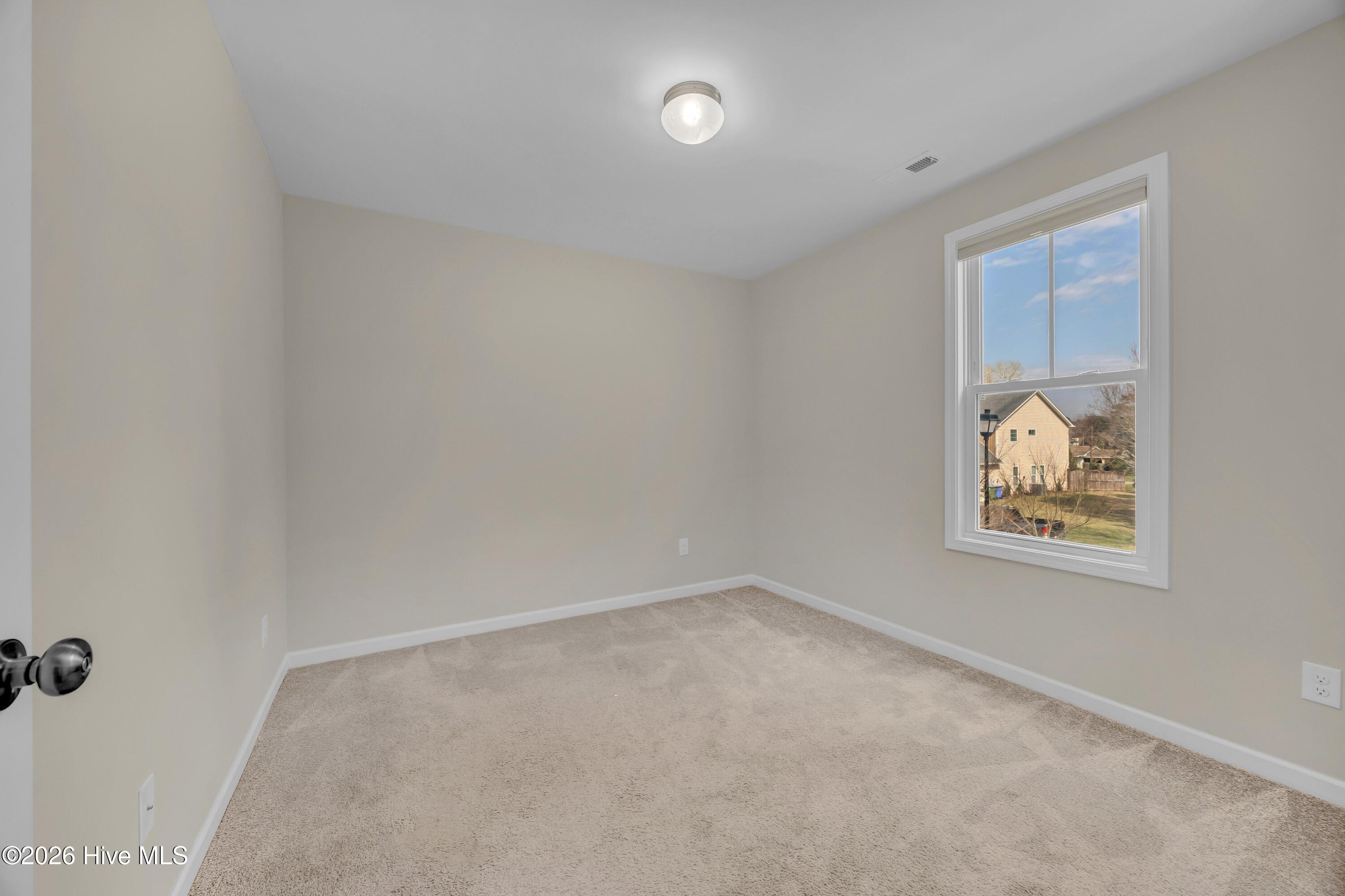 100560481 | Photo 24