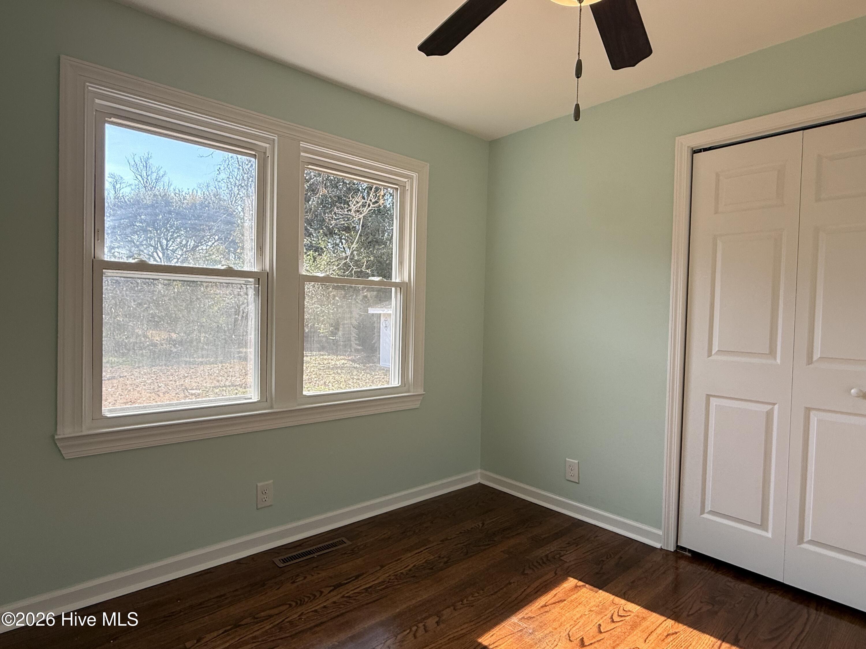 100548164 | Photo 19