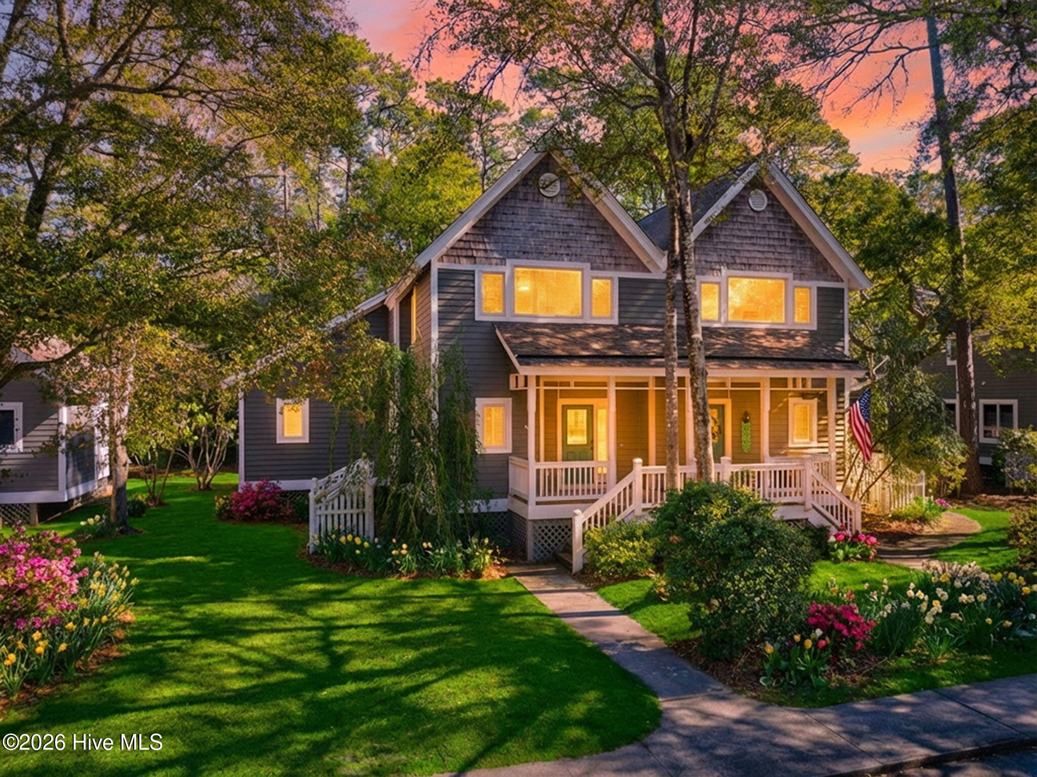 100553475 | Photo 11