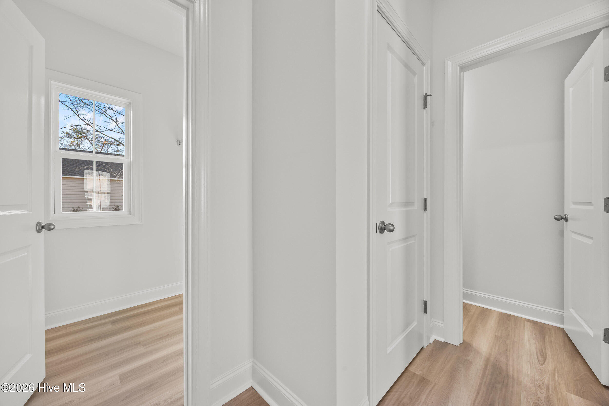 100549370 | Photo 27