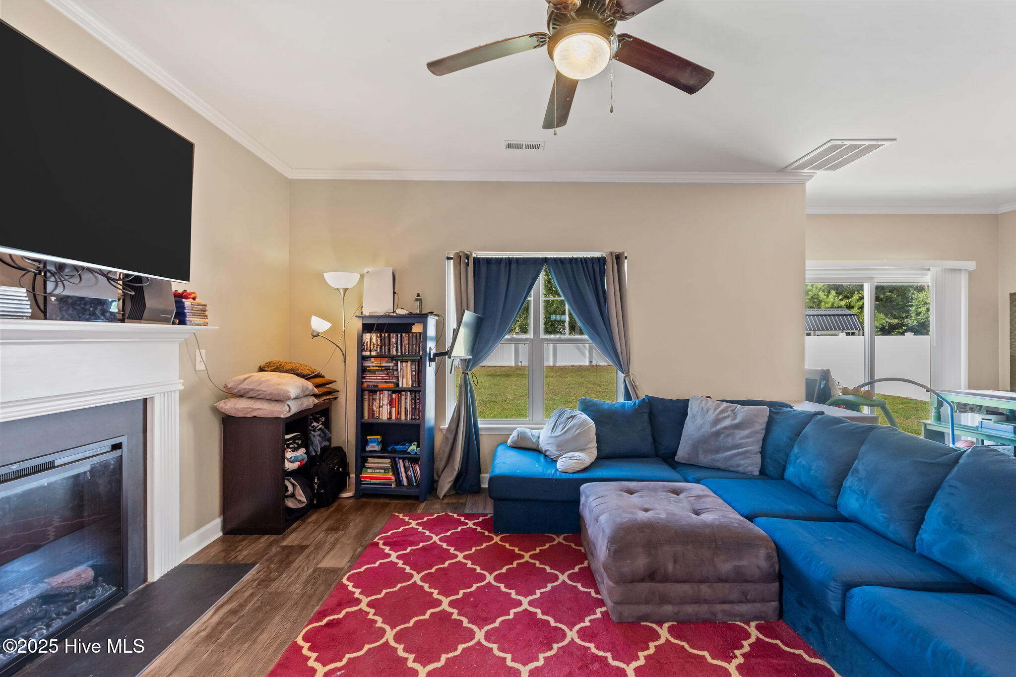 100534756 | Photo 10