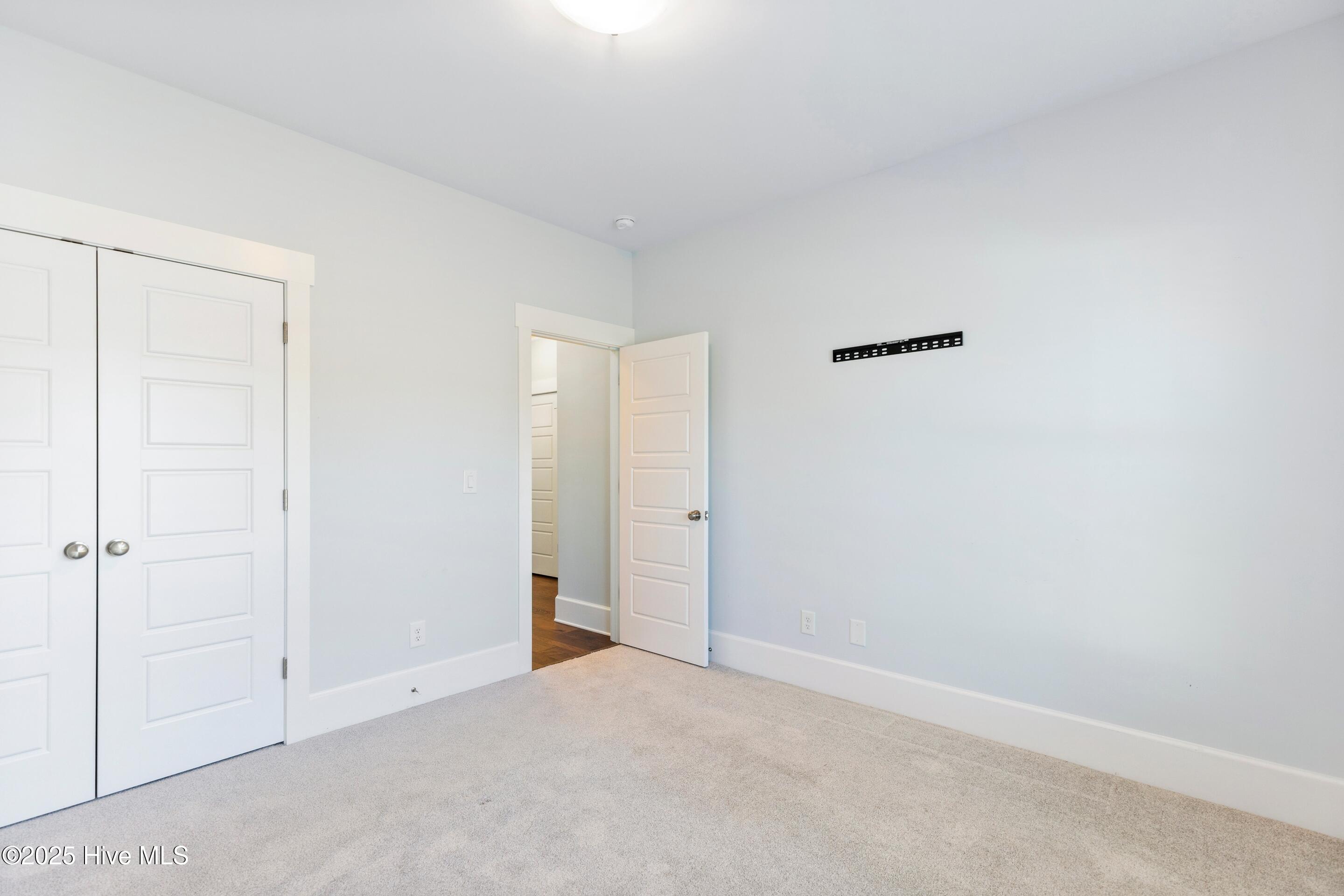 100531261 | Photo 46