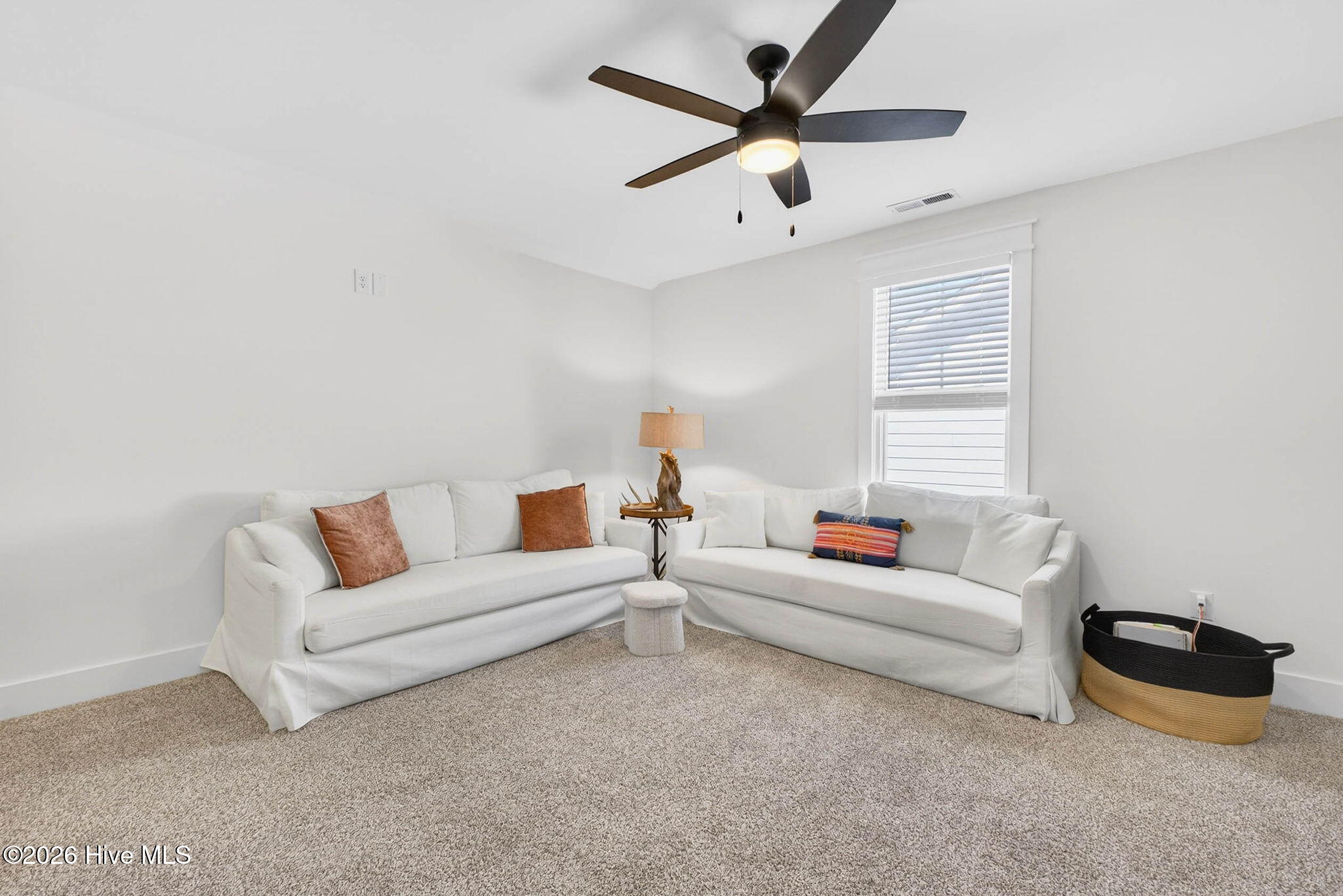 100561272 | Photo 35