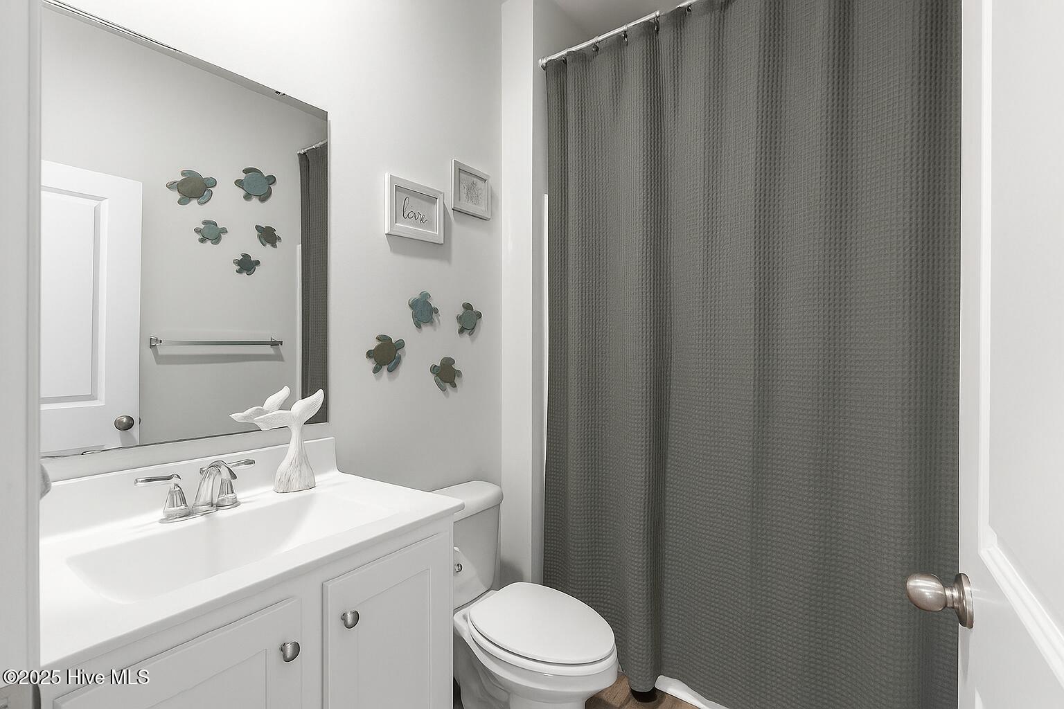 100540789 | Photo 21