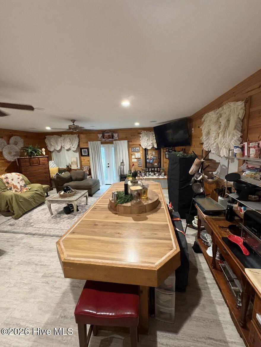 100563366 | Photo 27