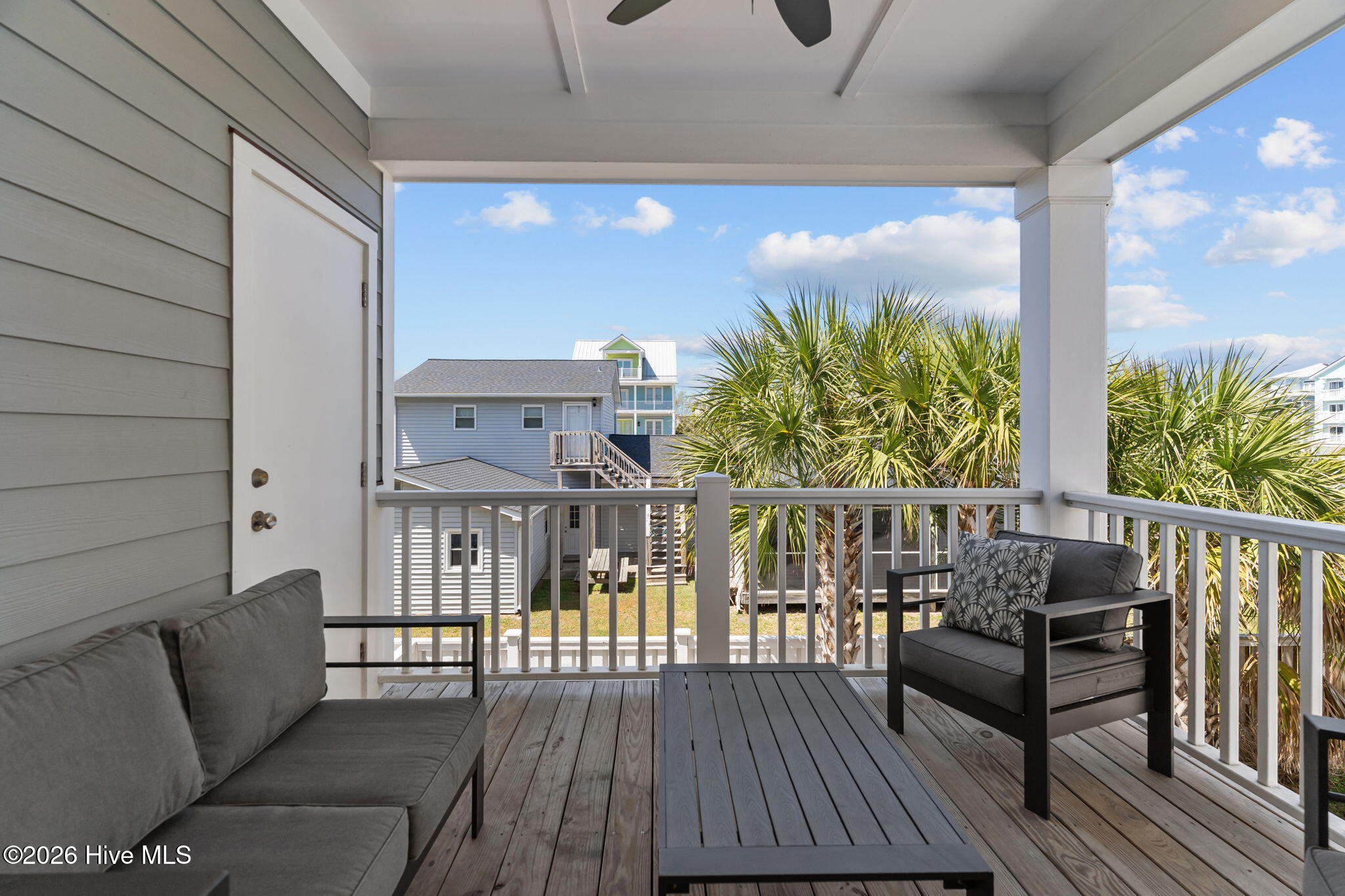 100565767 | Photo 18