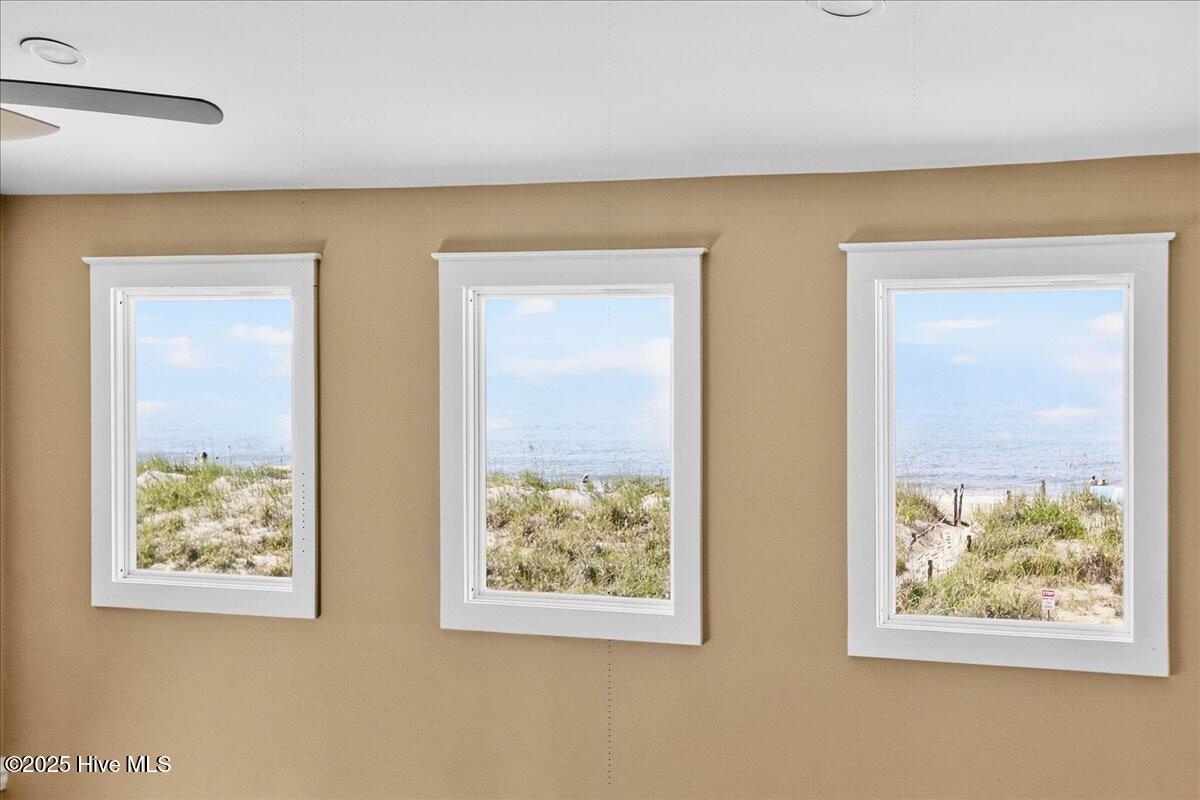 100521504 | Photo 11