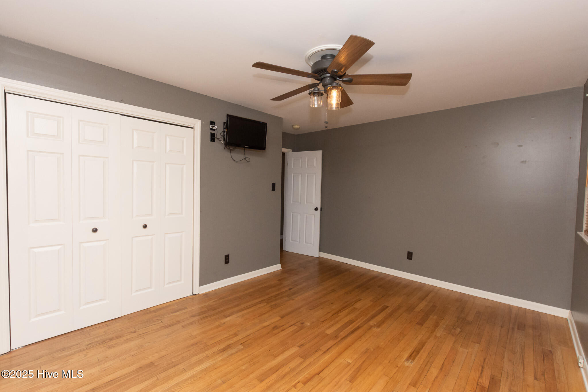 100529268 | Photo 15