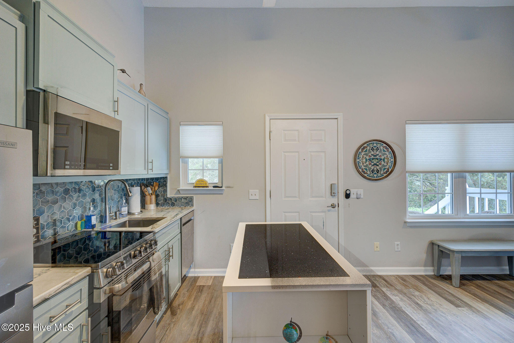 100531587 | Photo 13