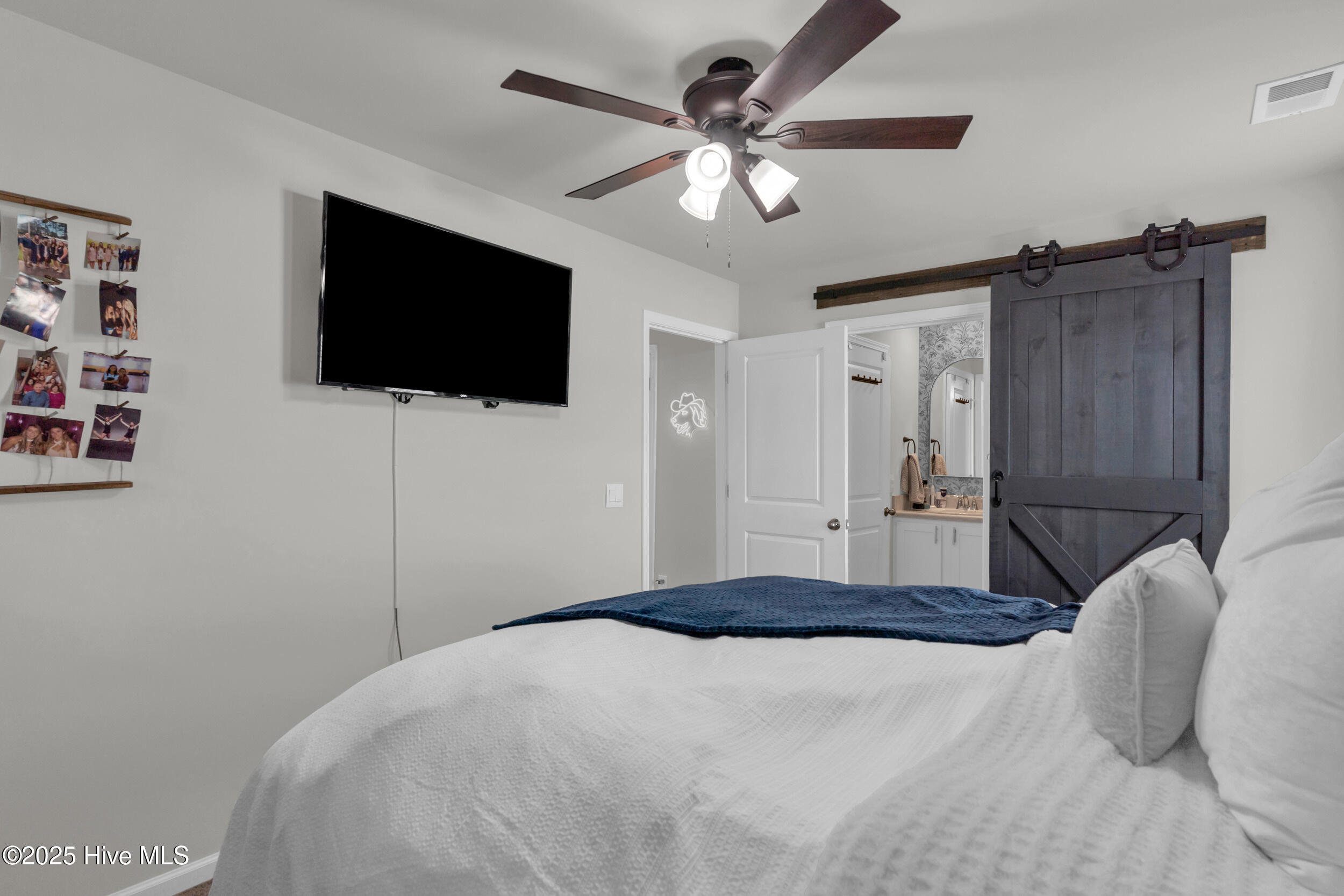 100525764 | Photo 17