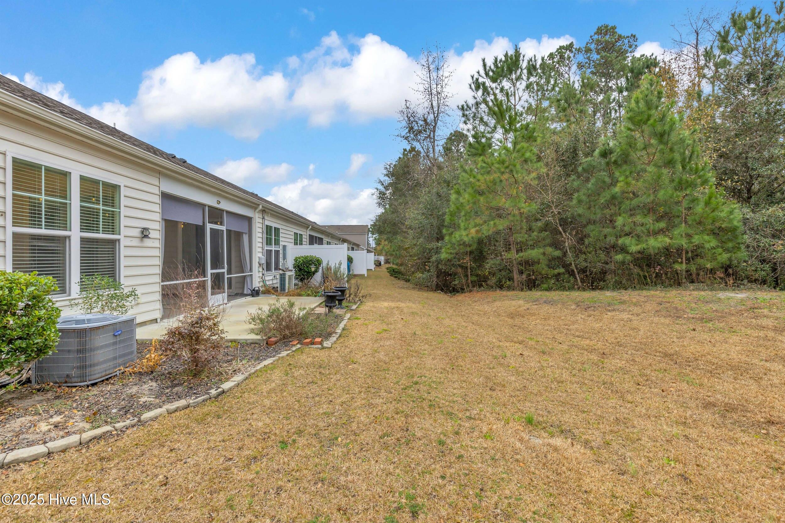 100546180 | Photo 30