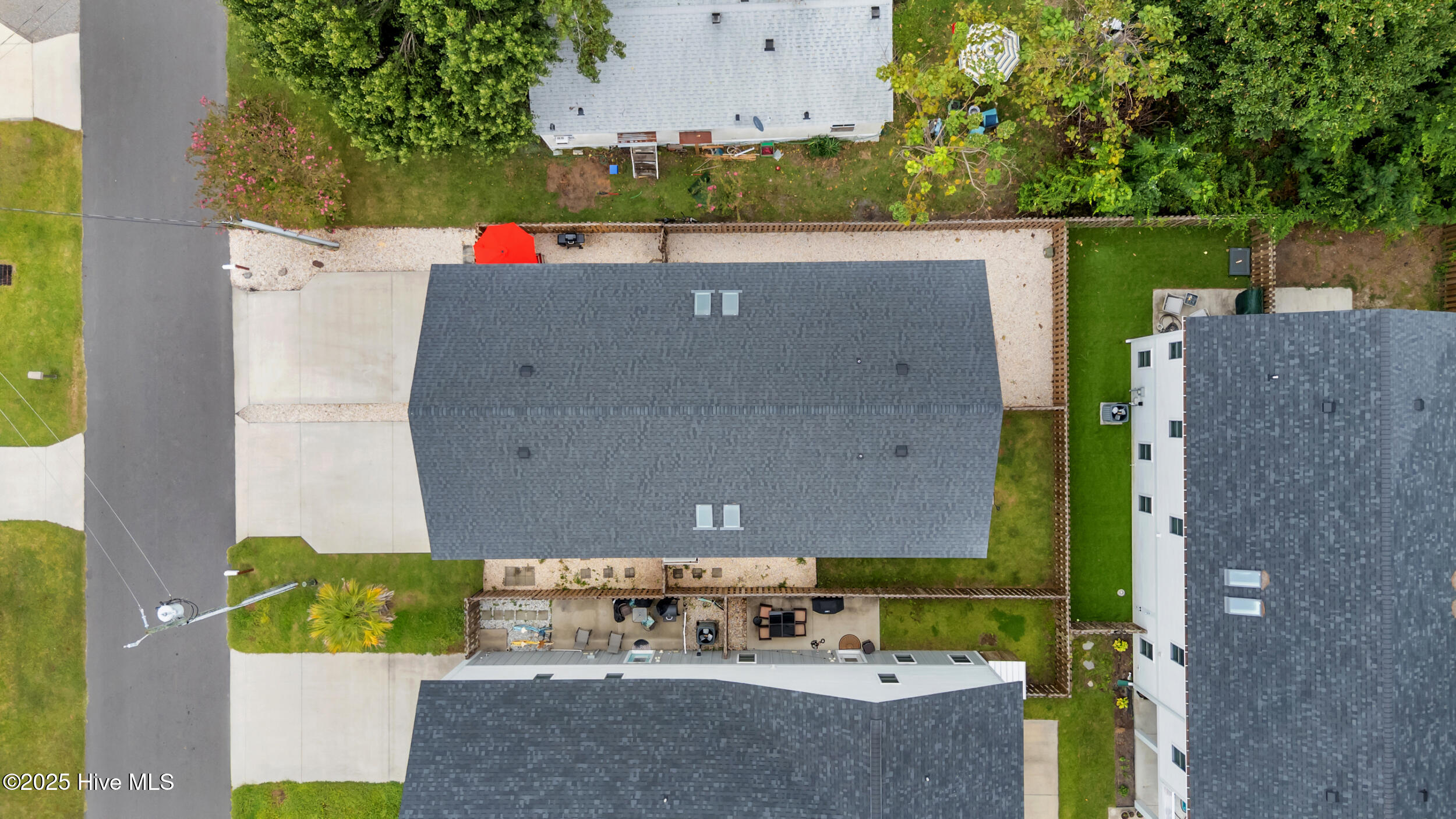 100530108 | Photo 27