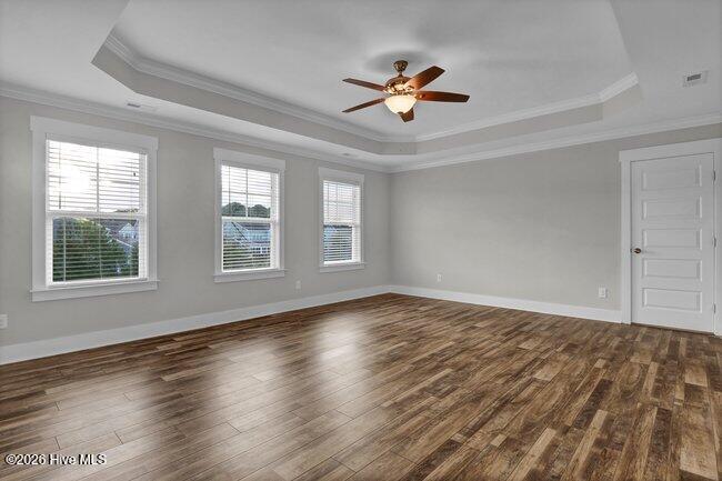 100552882 | Photo 51