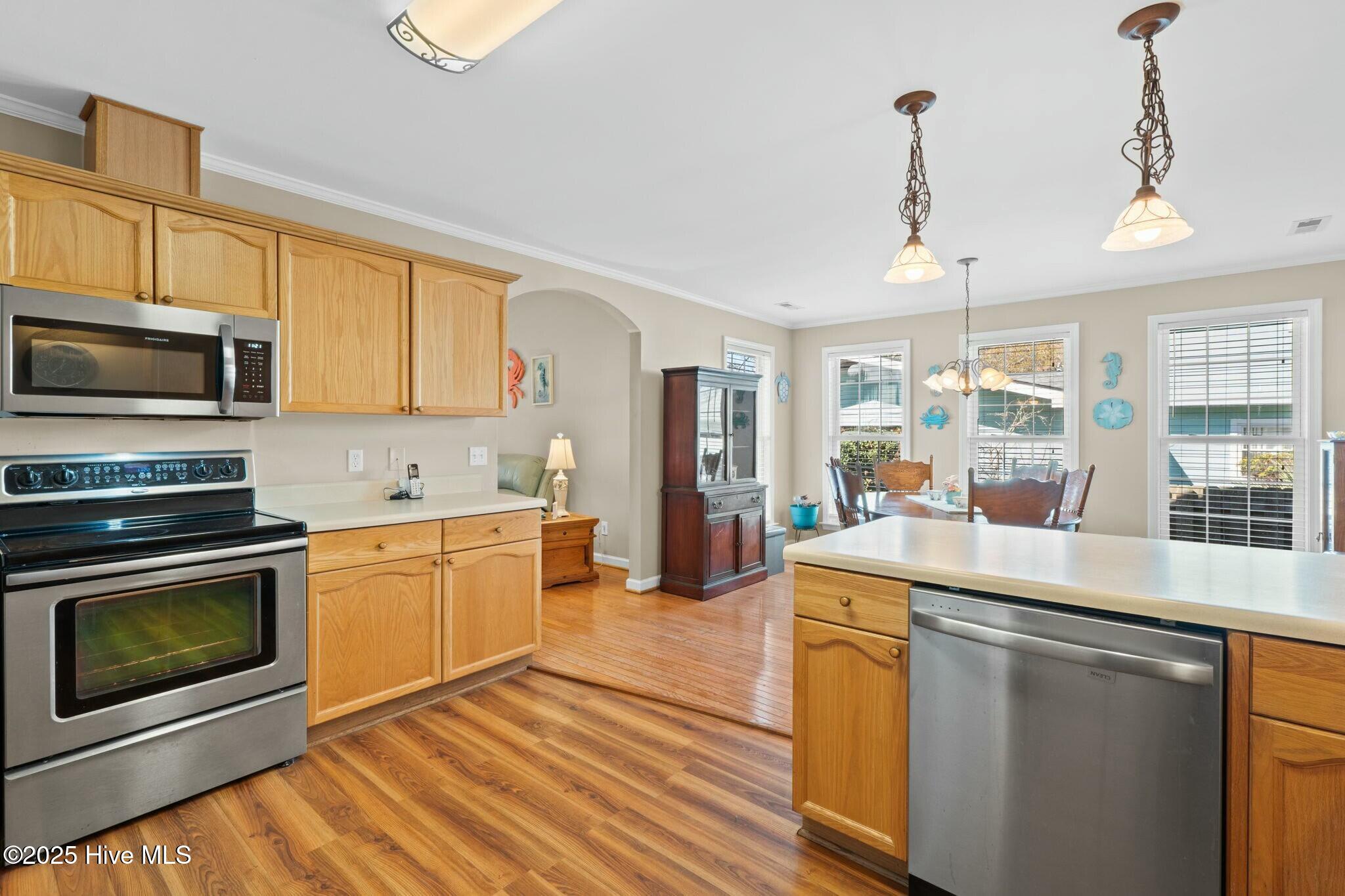 100495613 | Photo 12