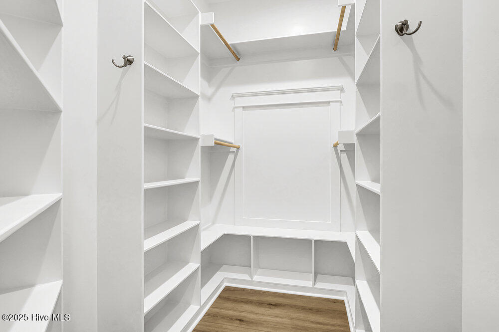 100507962 | Photo 21