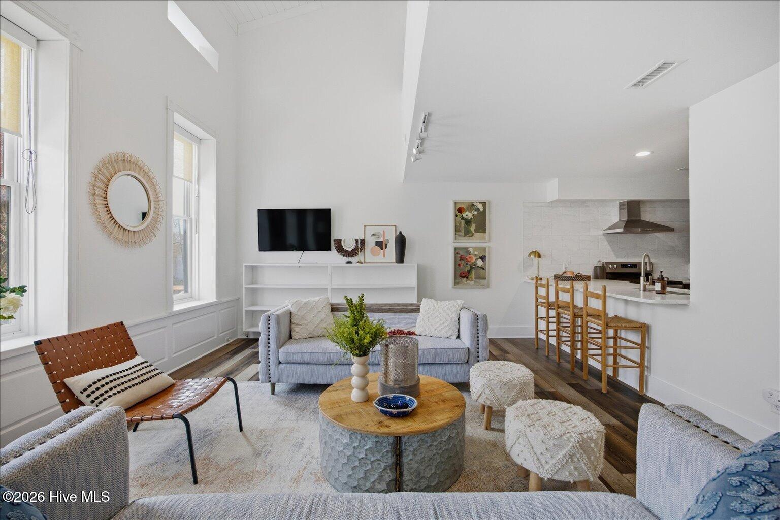 100559467 | Photo 13