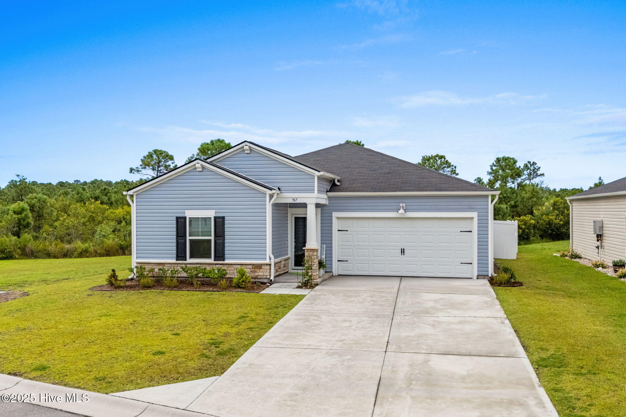 1-web-or-mls-967 Bourne Dr SW 1