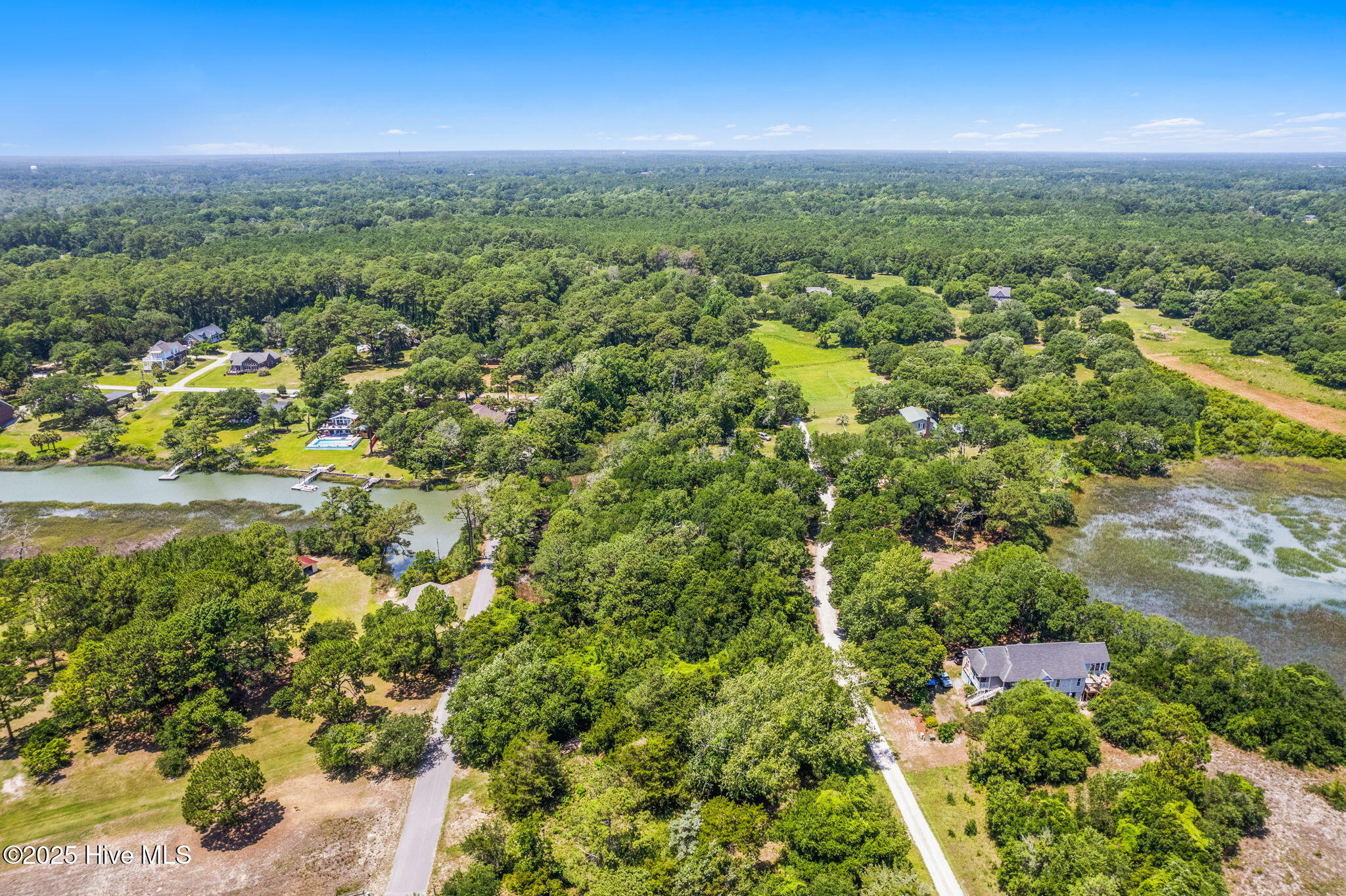 100519395 | Photo 16