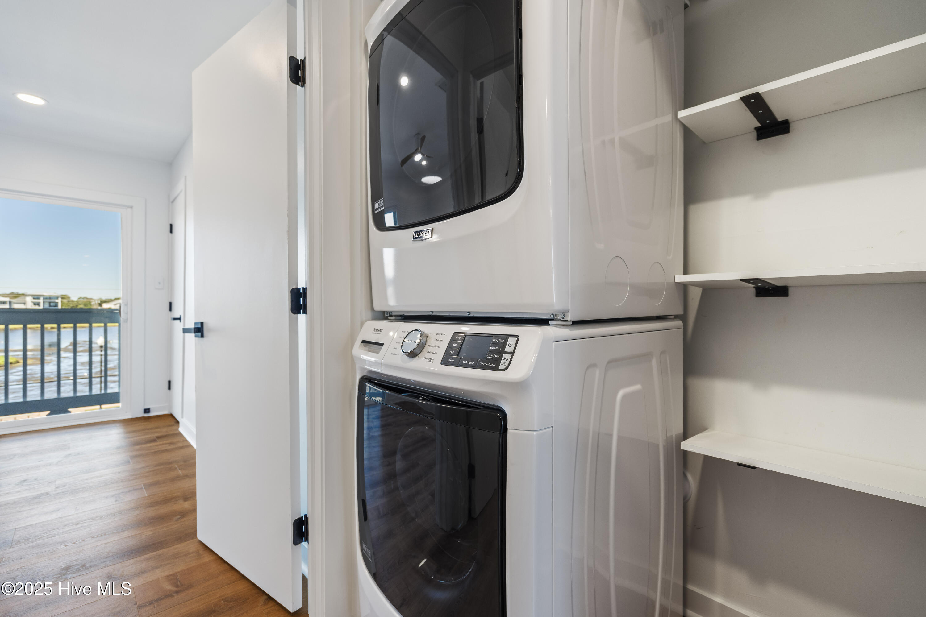 100537895 | Photo 20