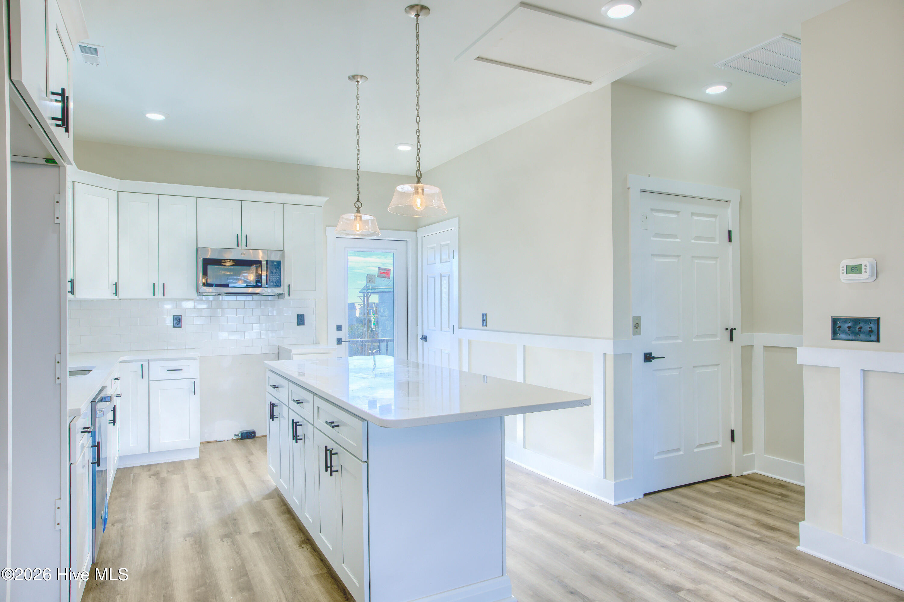 100552257 | Photo 12