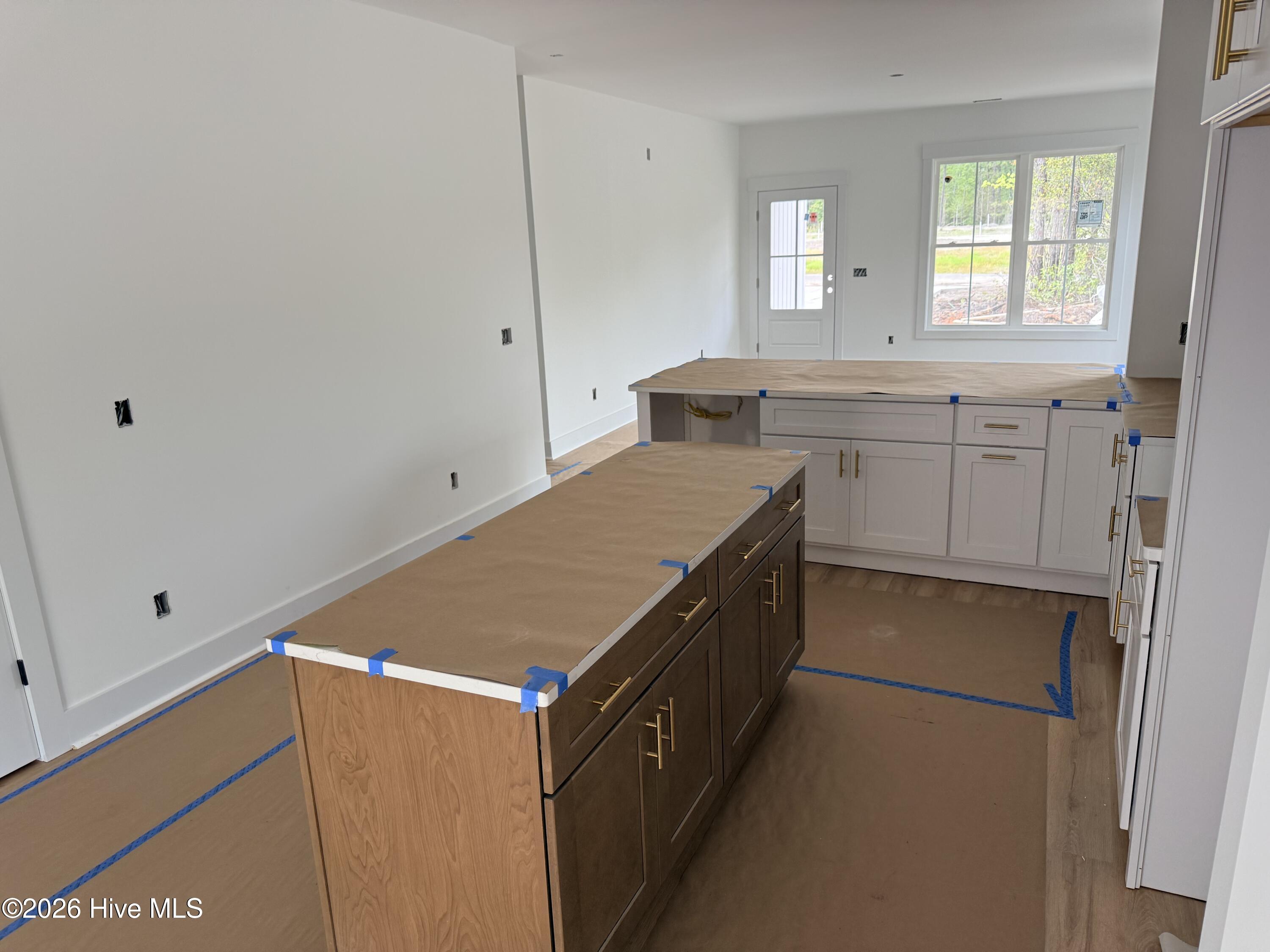 100564210 | Photo 11