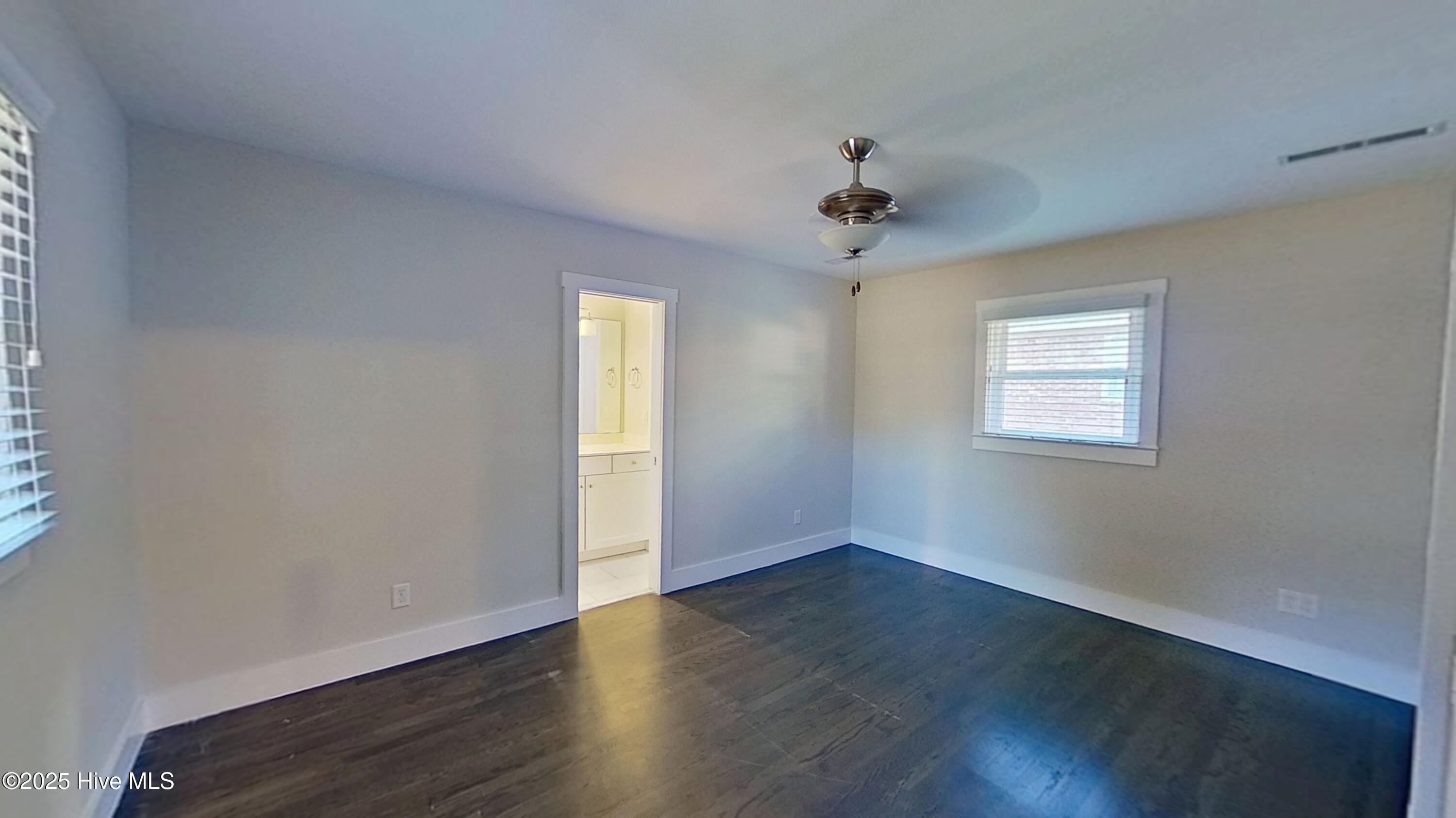 100541307 | Photo 19