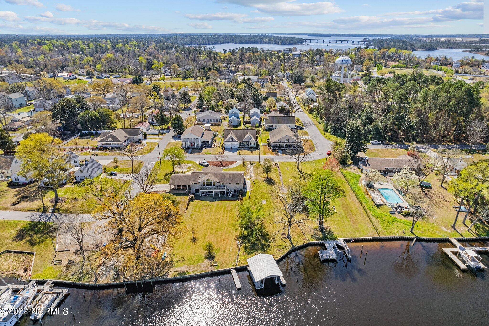 100318441 | Photo 14