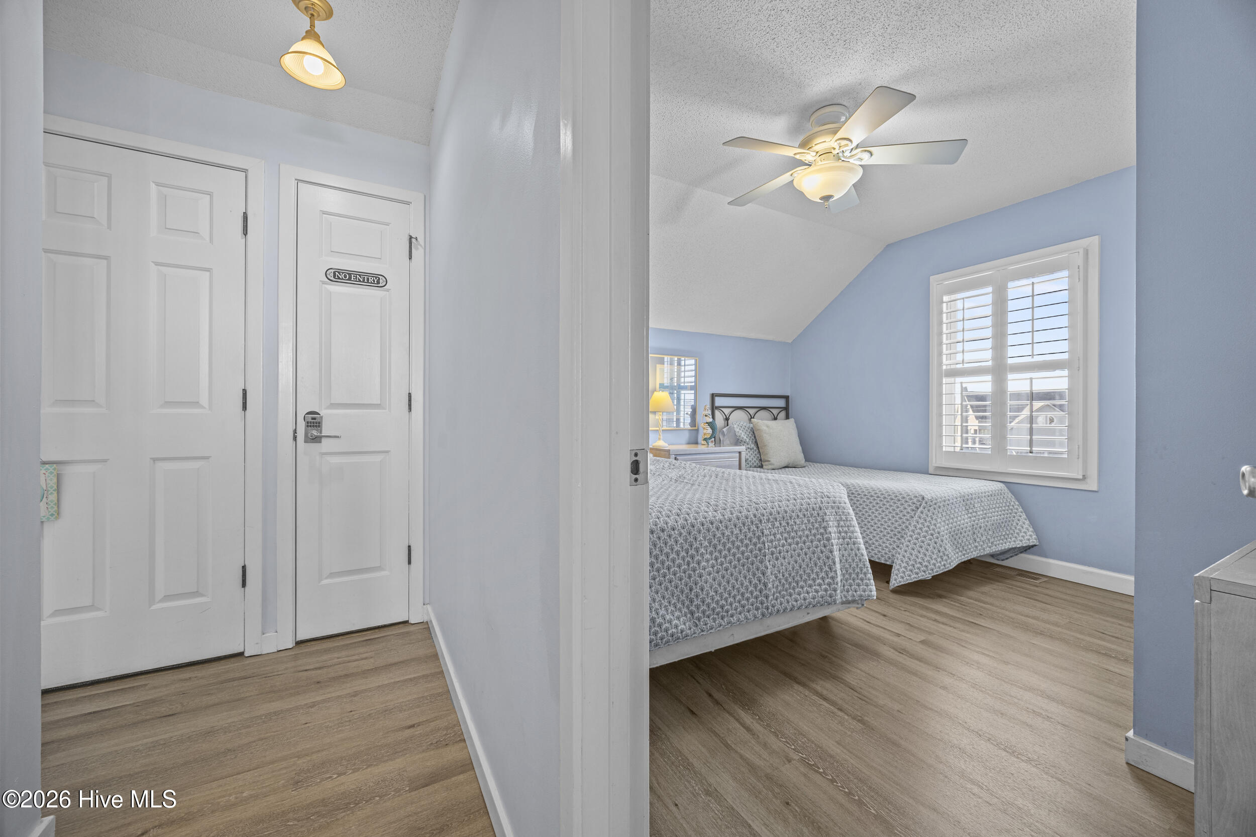 100552554 | Photo 23