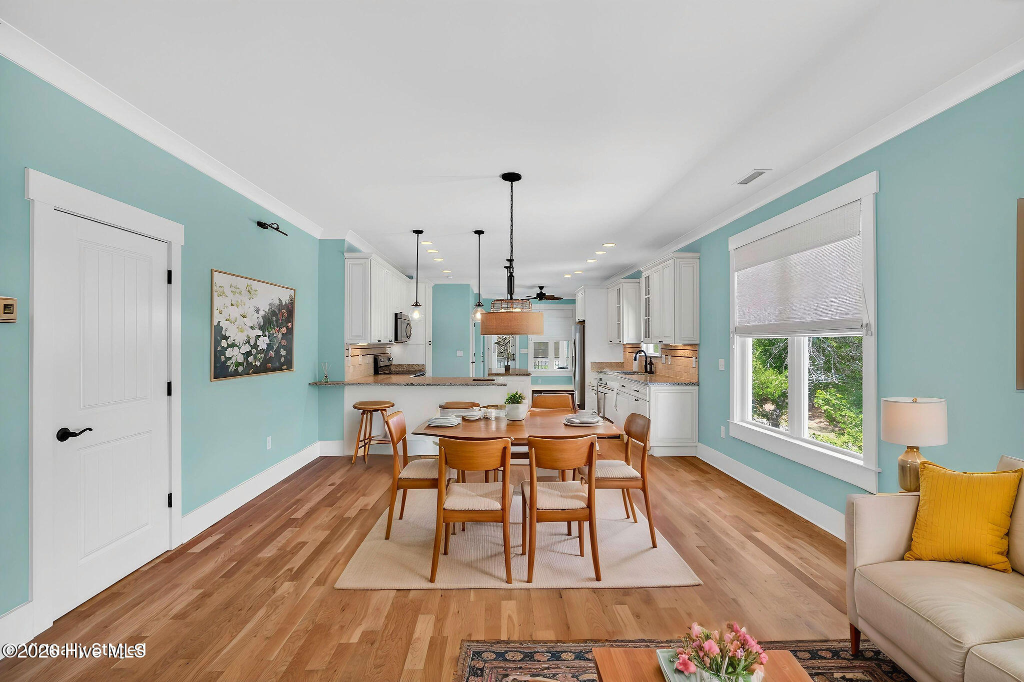 100548622 | Photo 14